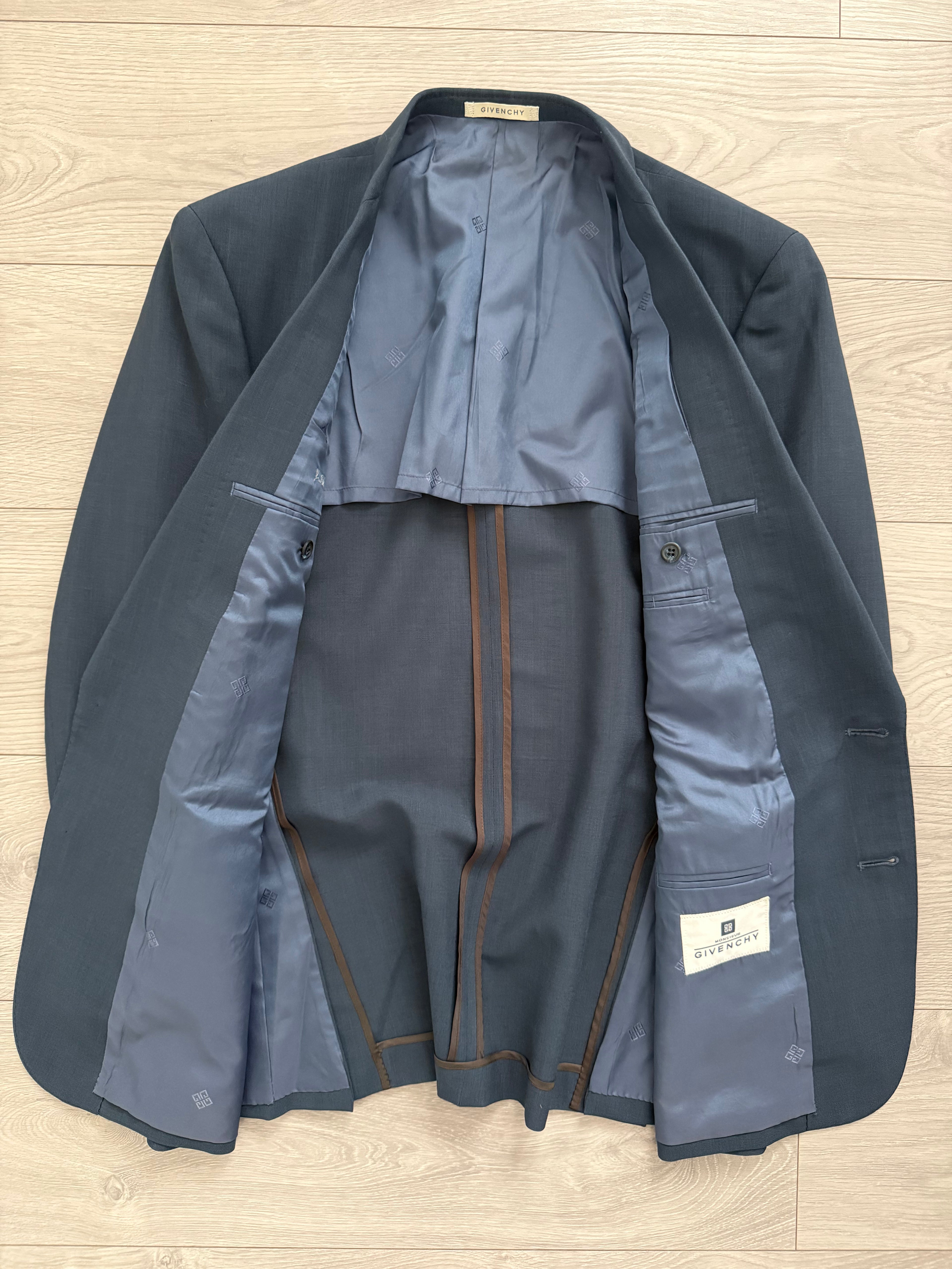 Givenchy 1980s 2B Pleated Wool Textured Blue Lightweight Suit - Size L Jacket / 35" Waist