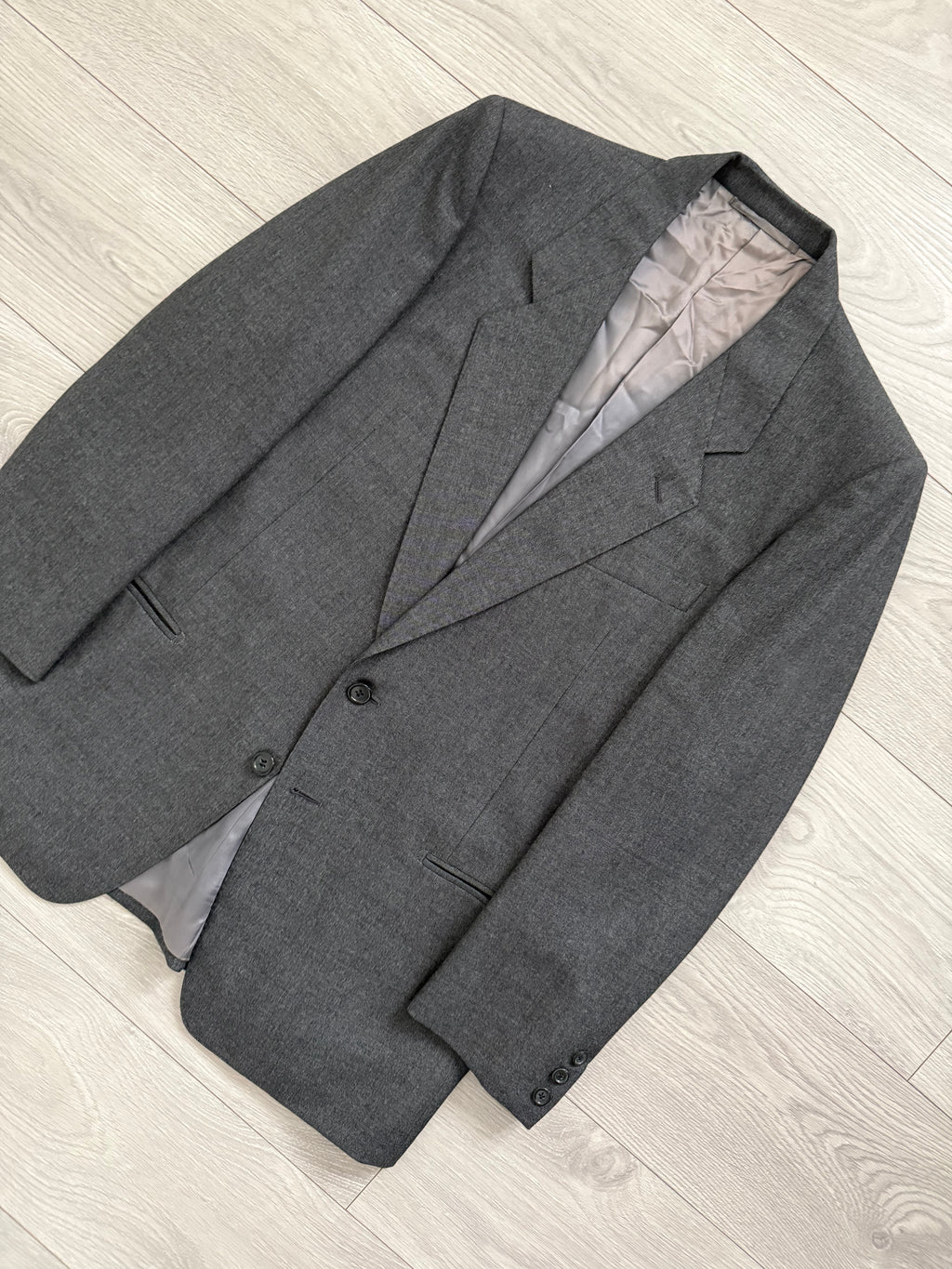 Givenchy 1980s 2B Pleated Wool Cerruti Fabric Grey Suit - Size S Jacket / 32" Waist