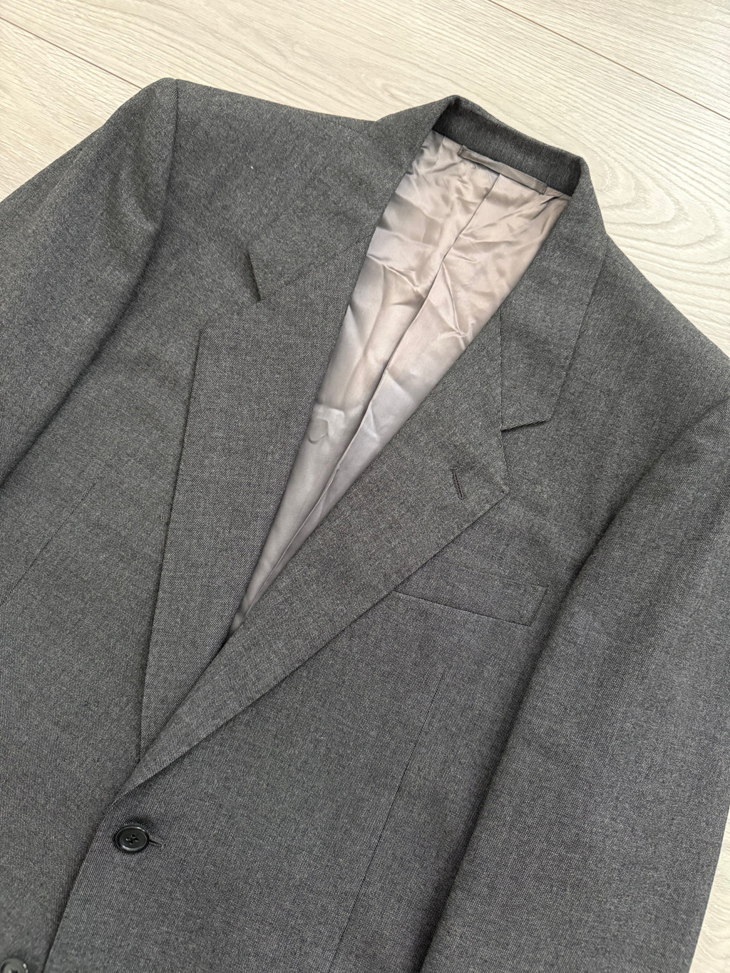 Givenchy 1980s 2B Pleated Wool Cerruti Fabric Grey Suit - Size S Jacket / 32" Waist
