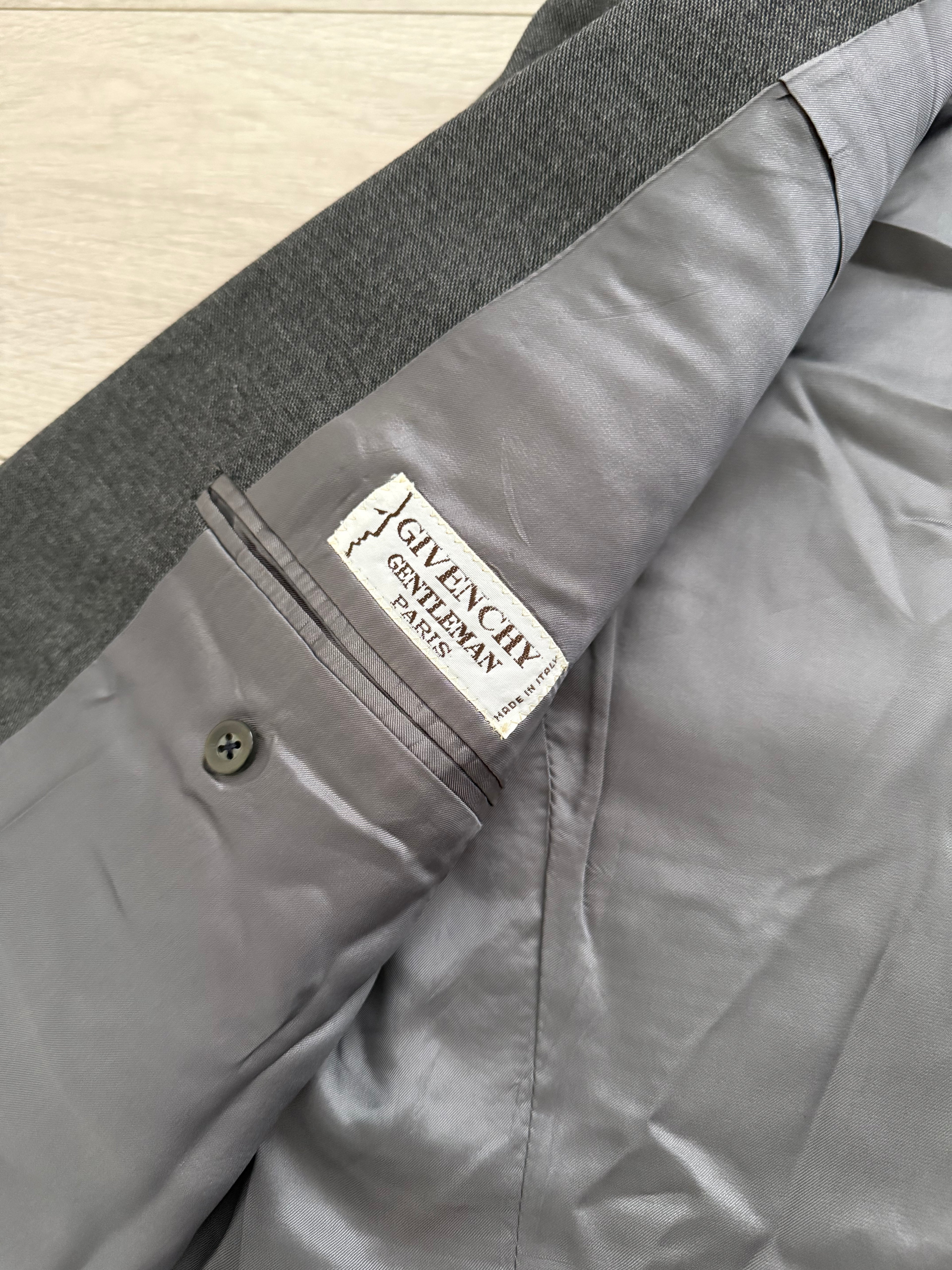 Givenchy 1980s 2B Pleated Wool Cerruti Fabric Grey Suit - Size S Jacket / 32" Waist
