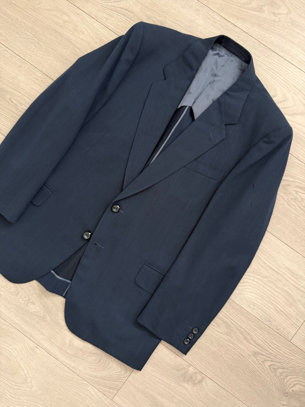 Givenchy 1980s 2B Pleated Wool Textured Blue Lightweight Suit - Size L Jacket / 34" Waist