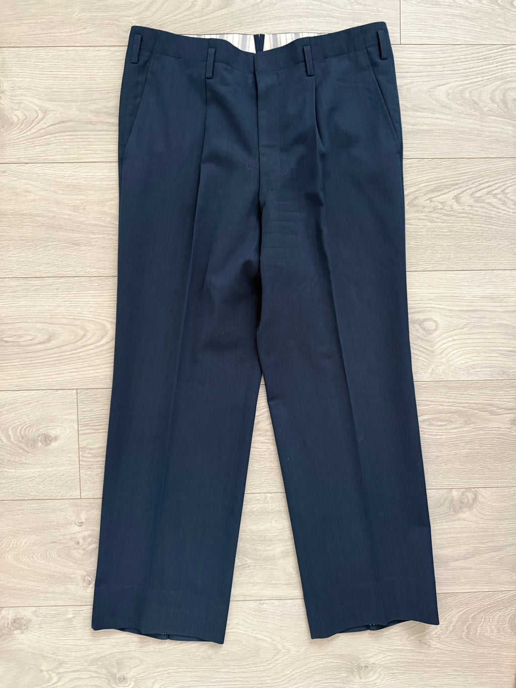 Givenchy 1980s 2B Pleated Wool Textured Blue Lightweight Suit - Size L Jacket / 34" Waist