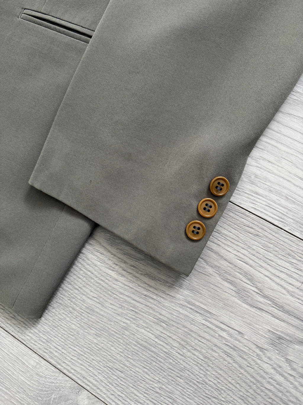 Paul Smith 1990s Peaked Lapel Double Breasted Double-Pleated Wool Suit Taupe Green - Size XL Jacket / 31" Waist