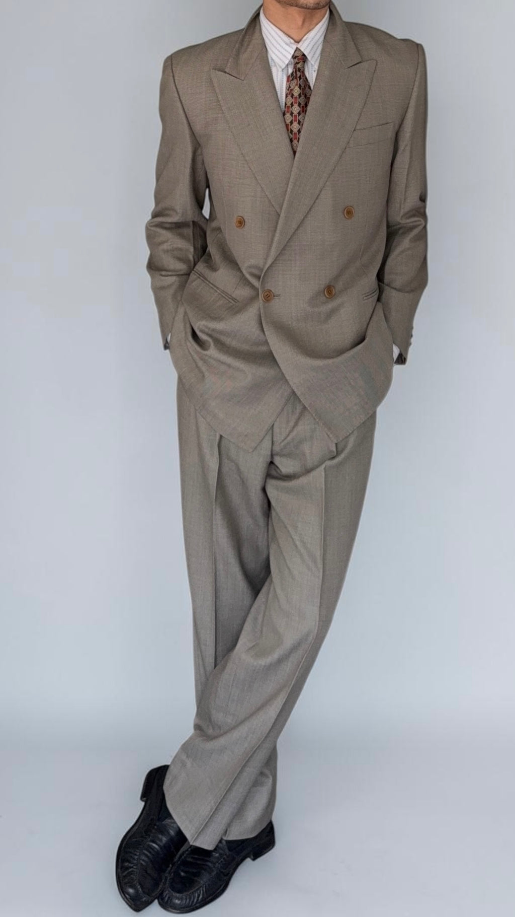 Givenchy 1980s Peaked Lapel Double Breasted Pleated Wool Suit Taupe Beige - Size M Jacket / 32" Waist
