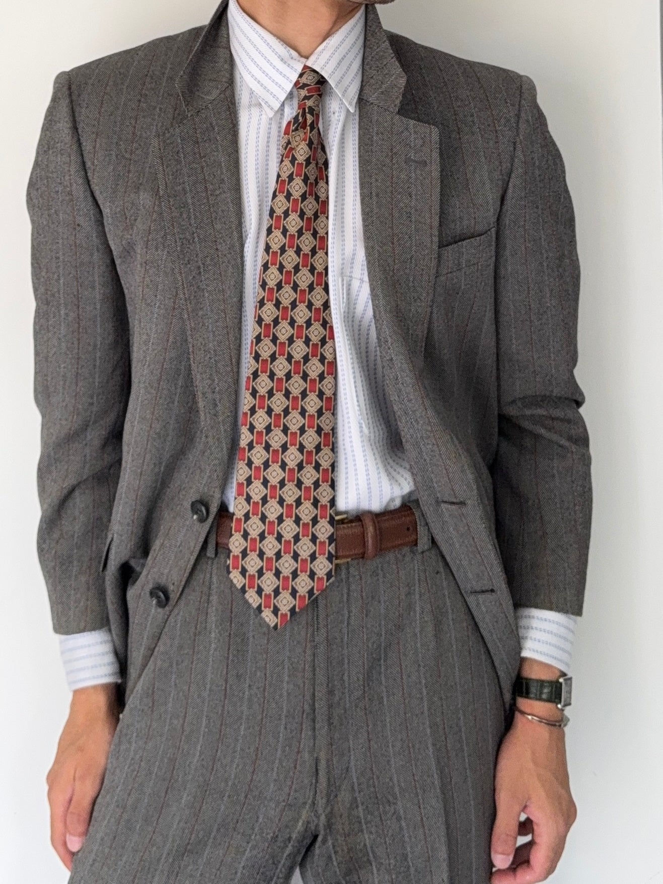 Givenchy 1980s 2B Textured Wool Striped Grey Suit - Size S Jacket / 32" Waist