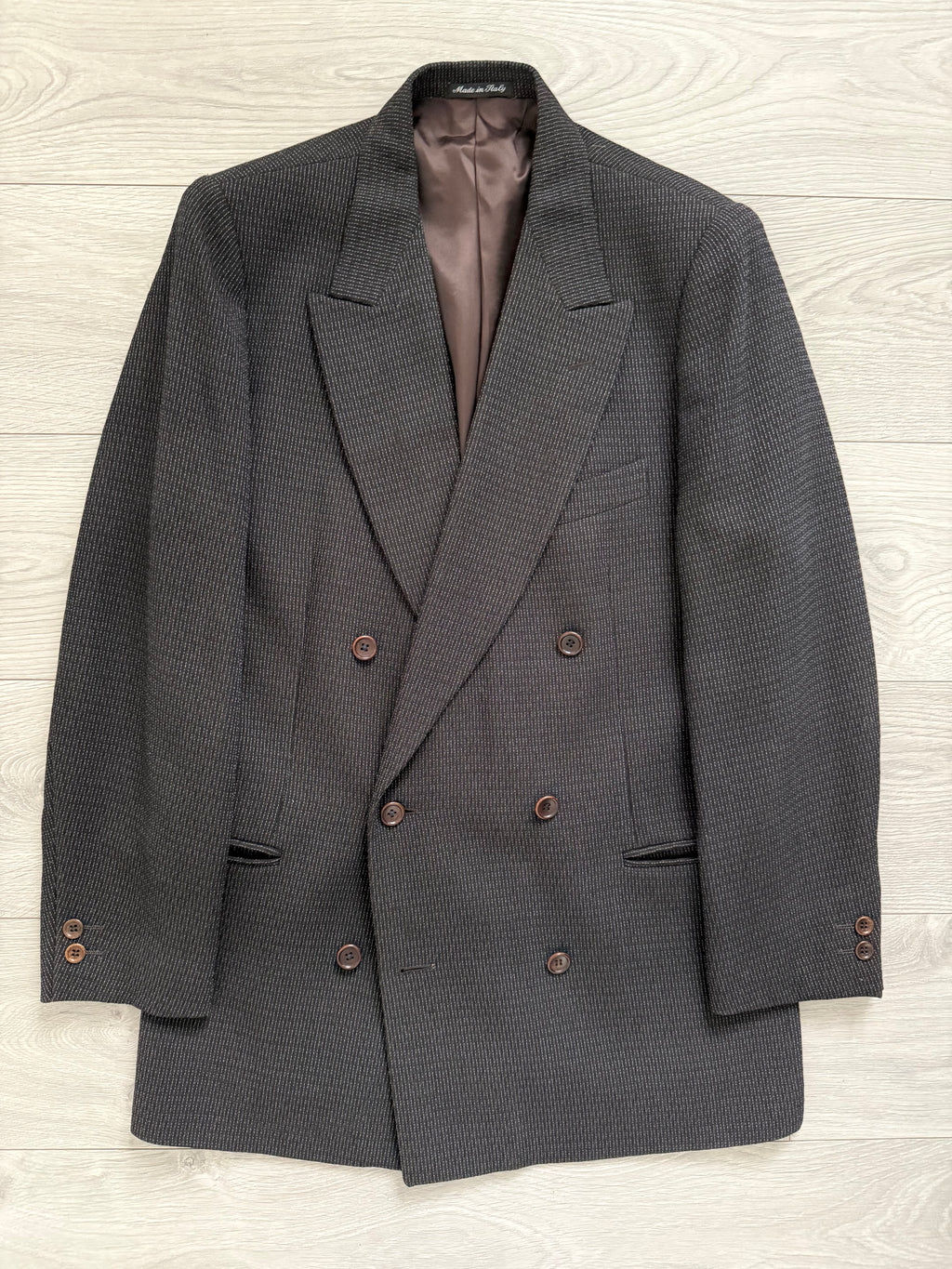 Verri Uomo Armani 1990s Peaked Lapel Double Breasted 6B Wool Textured Brown Suit - Size S Jacket / 32" Waist