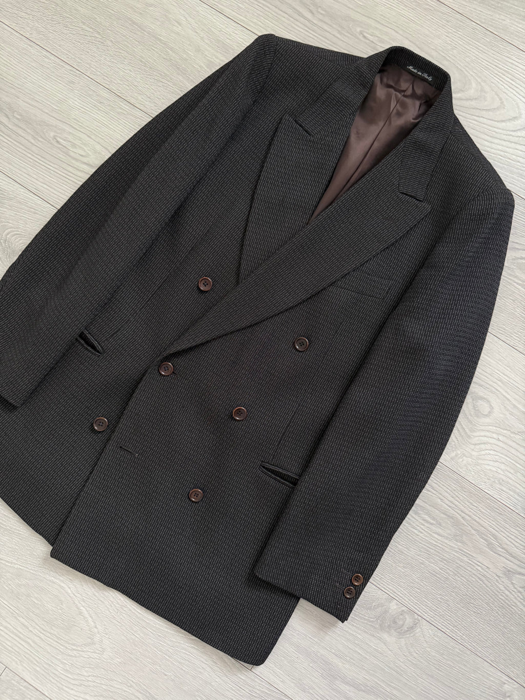 Verri Uomo Armani 1990s Peaked Lapel Double Breasted 6B Wool Textured Brown Suit - Size S Jacket / 32" Waist