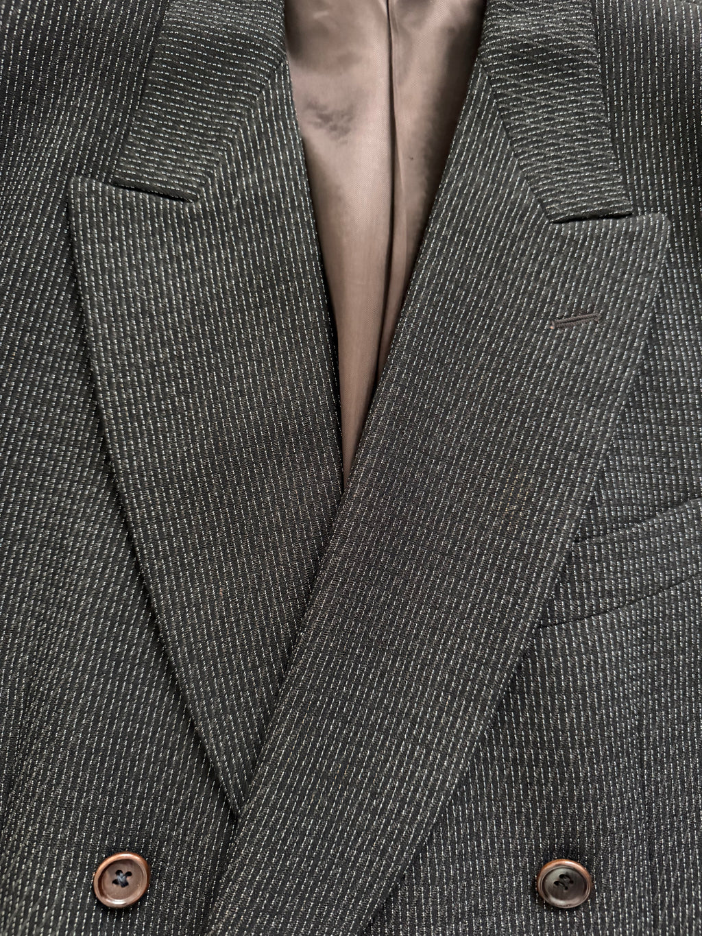 Verri Uomo Armani 1990s Peaked Lapel Double Breasted 6B Wool Textured Brown Suit - Size S Jacket / 32" Waist
