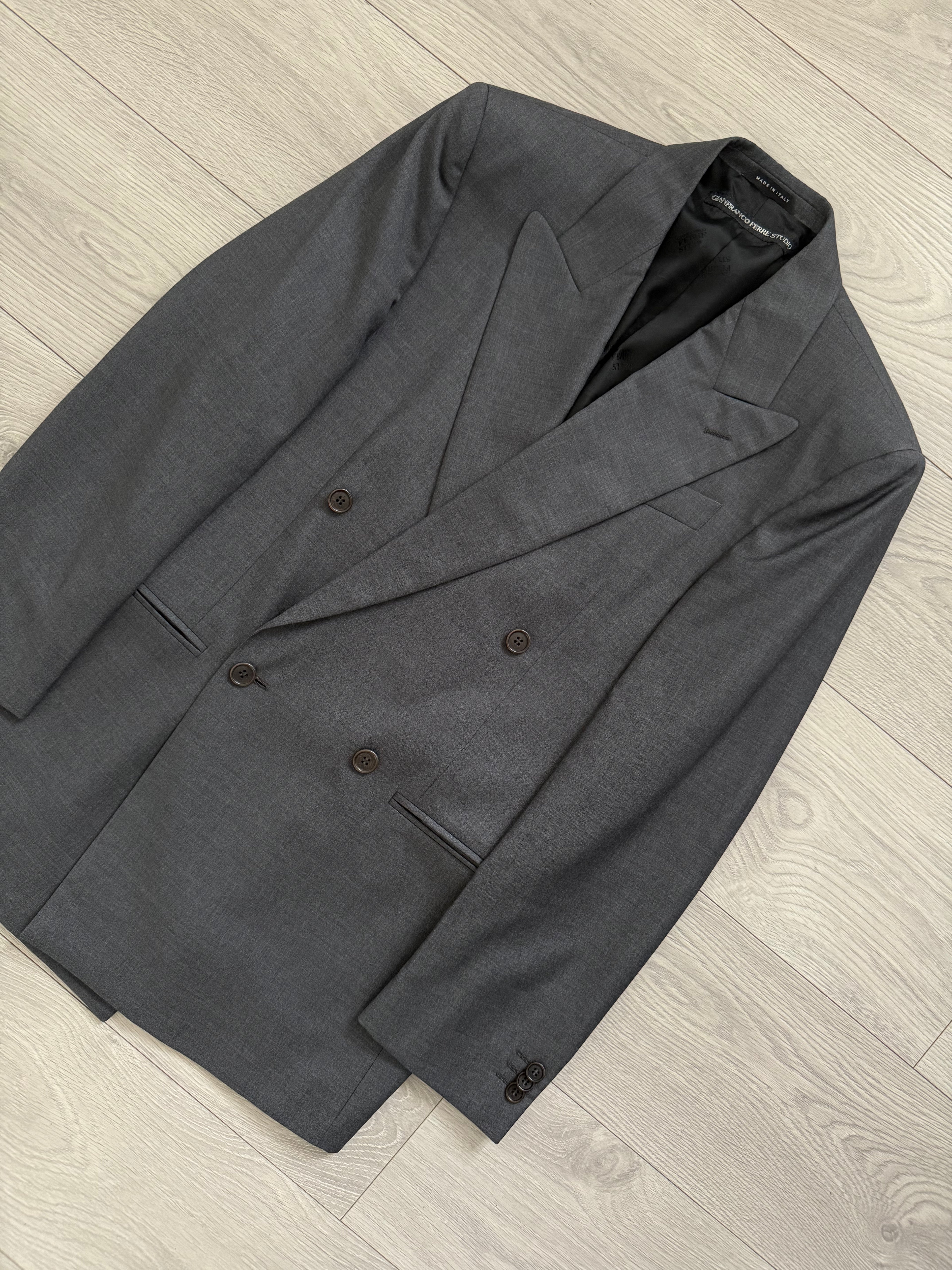 Gianfranco Ferre 1980s Peaked Lapel Double Breasted Pleated Wool Suit - Size S Jacket / 31" Waist