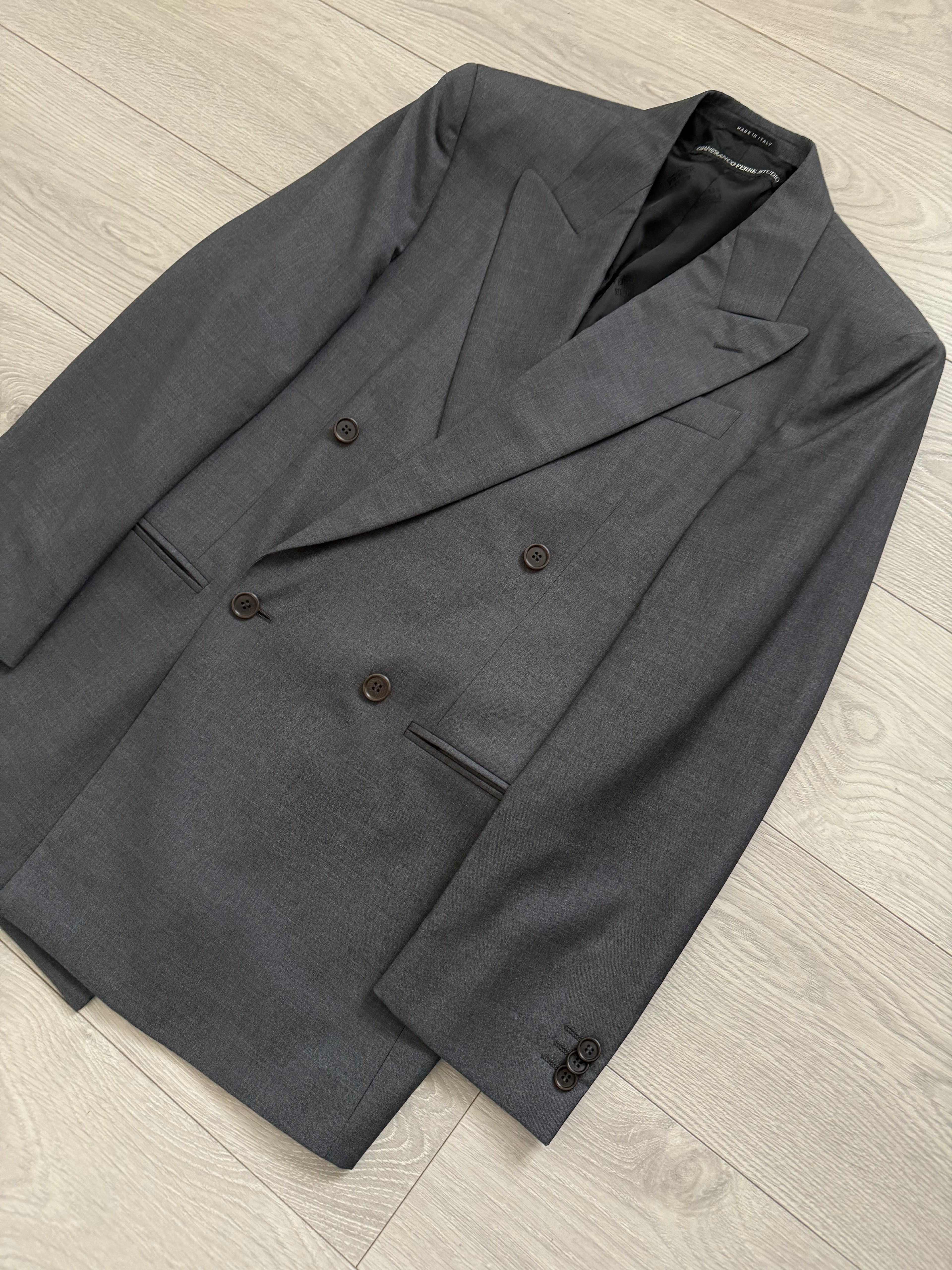 Gianfranco Ferre 1980s Peaked Lapel Double Breasted Pleated Wool Suit - Size S Jacket / 31" Waist