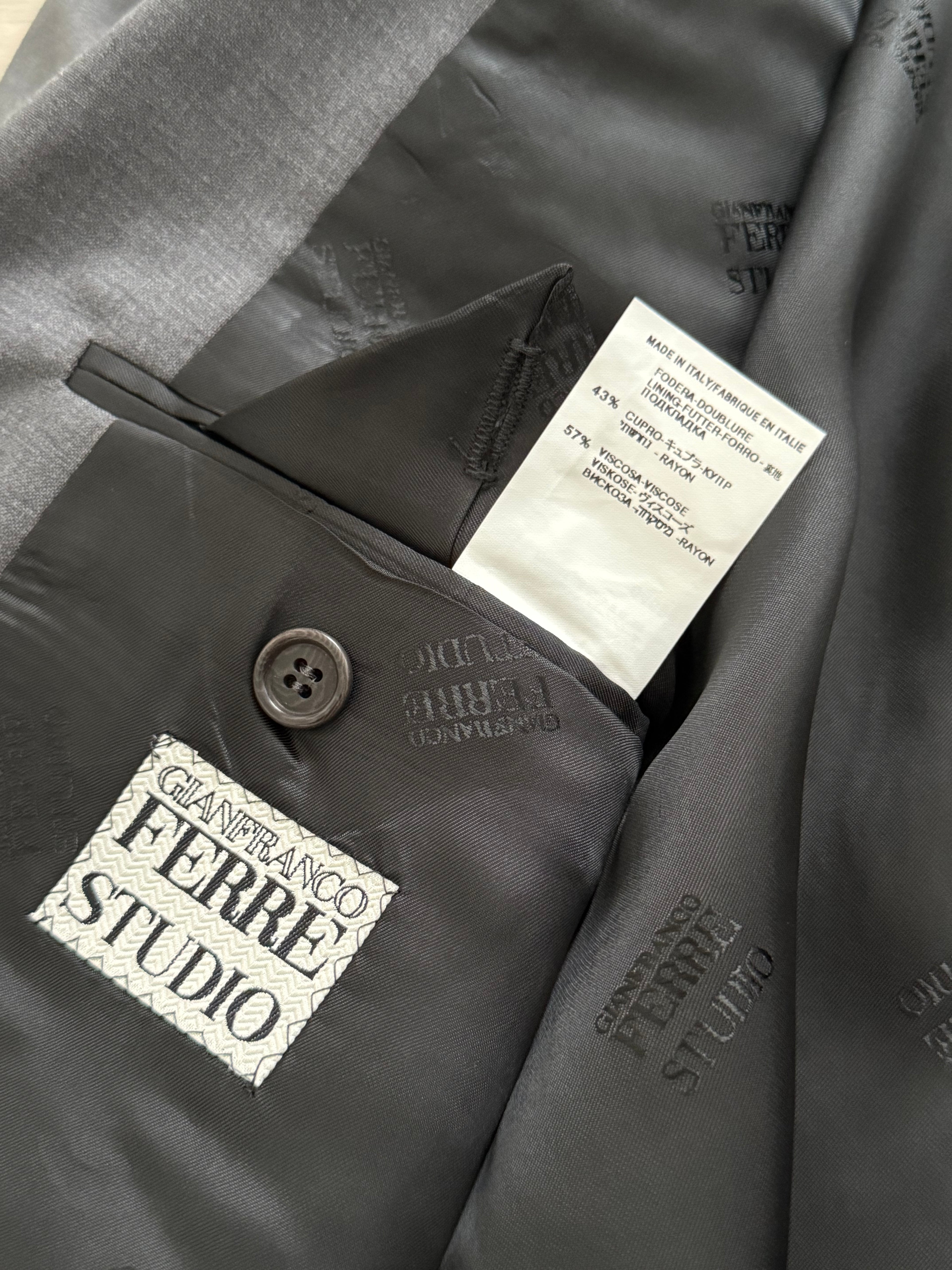 Gianfranco Ferre 1980s Peaked Lapel Double Breasted Pleated Wool Suit - Size S Jacket / 31" Waist