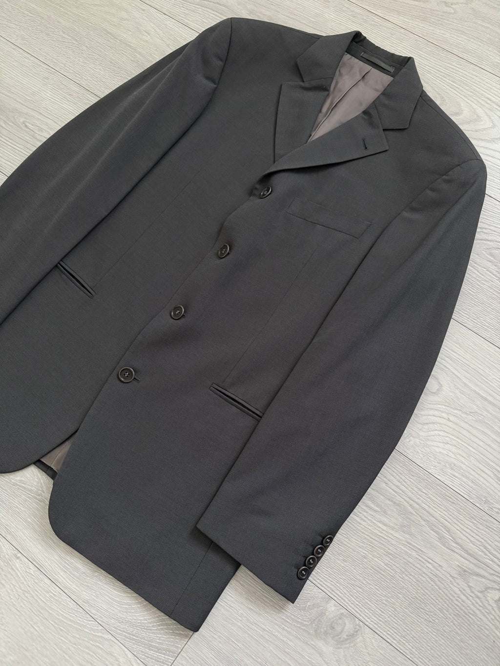 Hugo Boss 1990s 4B Pleated Wool Suit Grey - Size L Jacket / 33" Waist