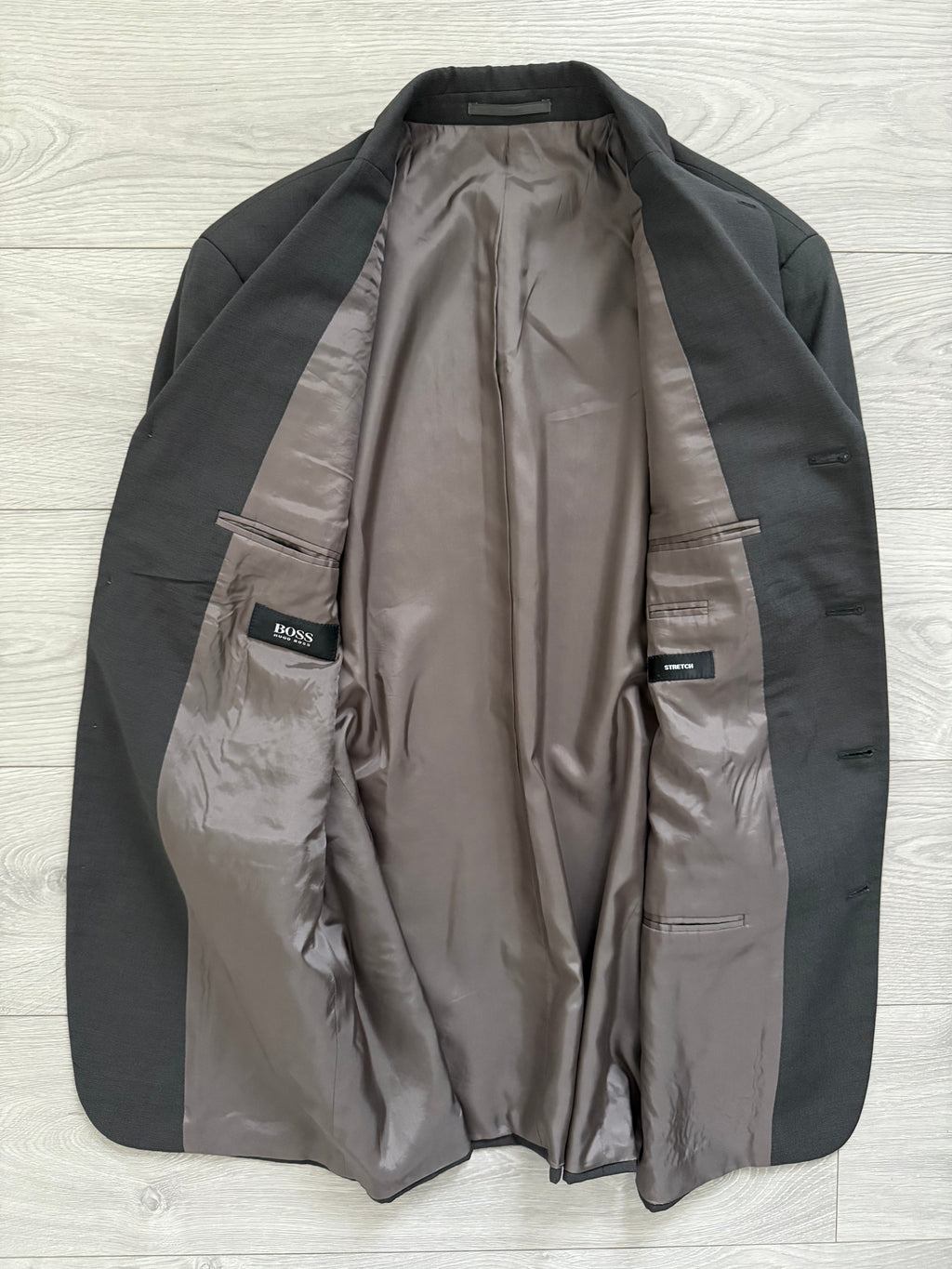 Hugo Boss 1990s 4B Pleated Wool Suit Grey - Size L Jacket / 33" Waist