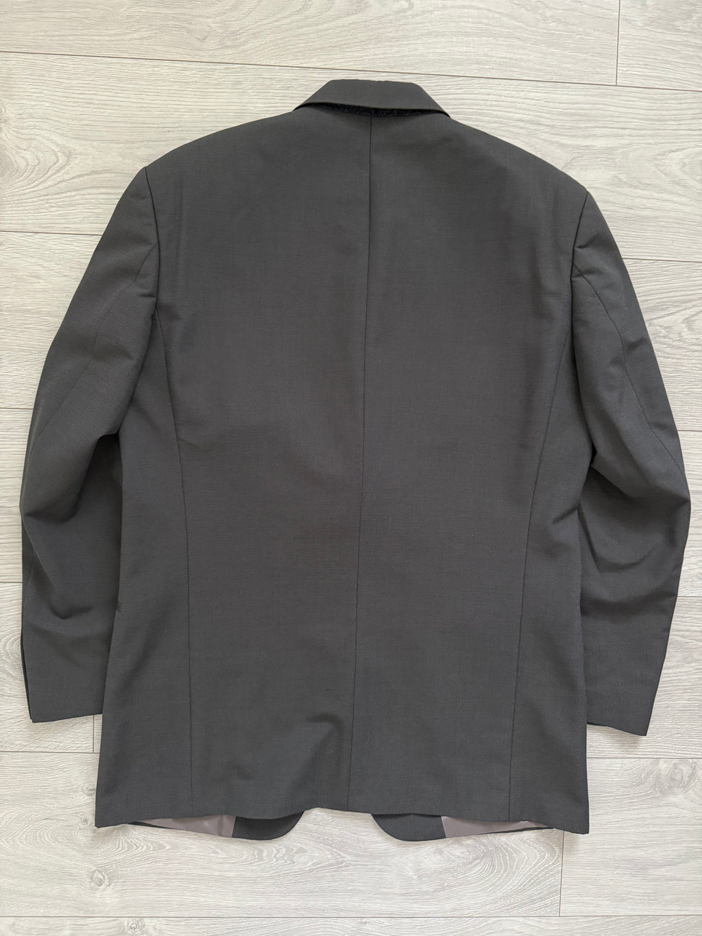 Hugo Boss 1990s 4B Pleated Wool Suit Grey - Size L Jacket / 33" Waist