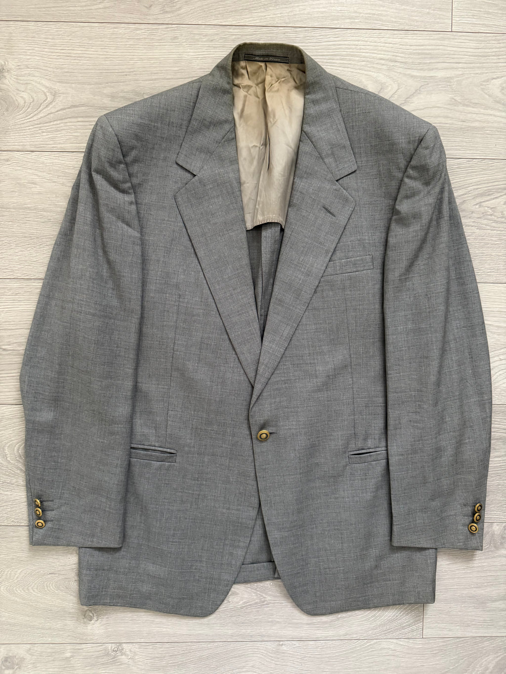 Versace 1980s 1B Pleated Wool Metal Button Grey Suit - Size XL Jacket / 36" Waist
