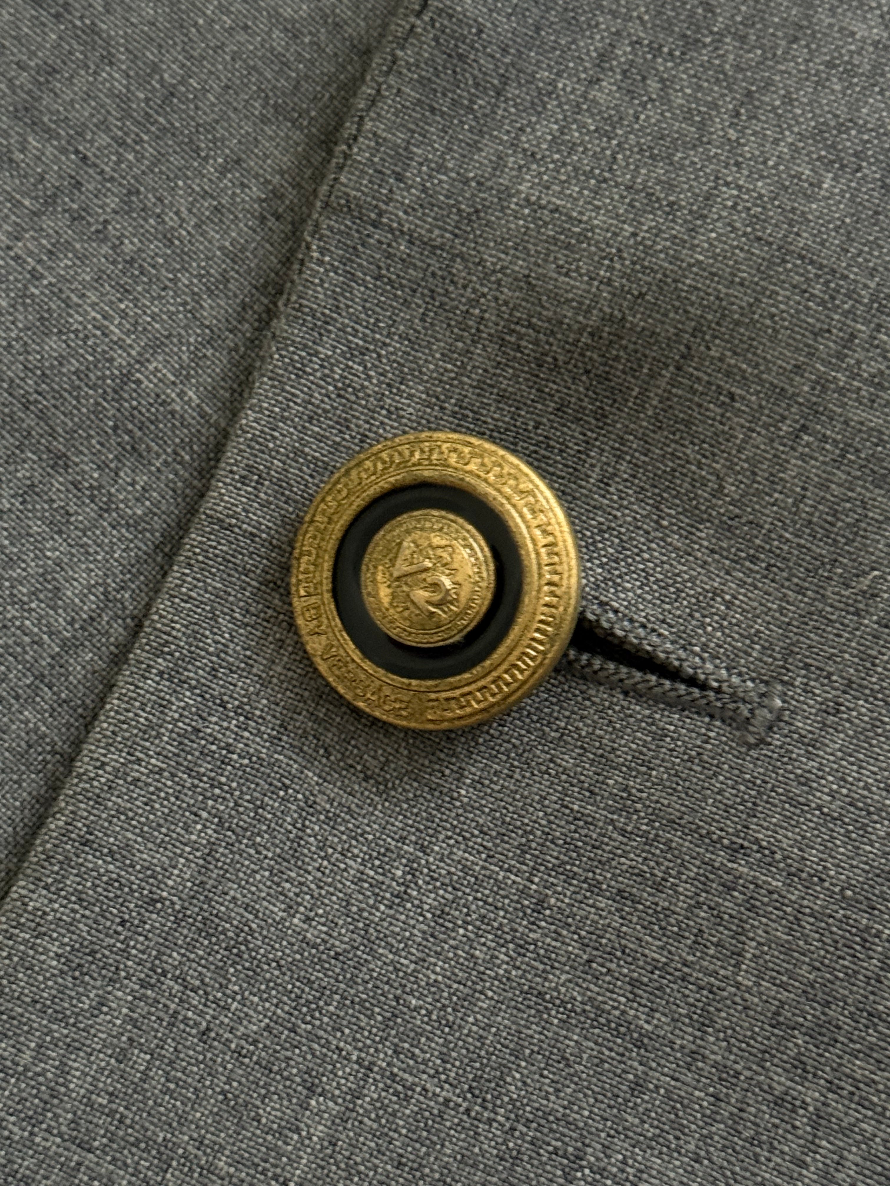 Versace 1980s 1B Pleated Wool Metal Button Grey Suit - Size XL Jacket / 36" Waist