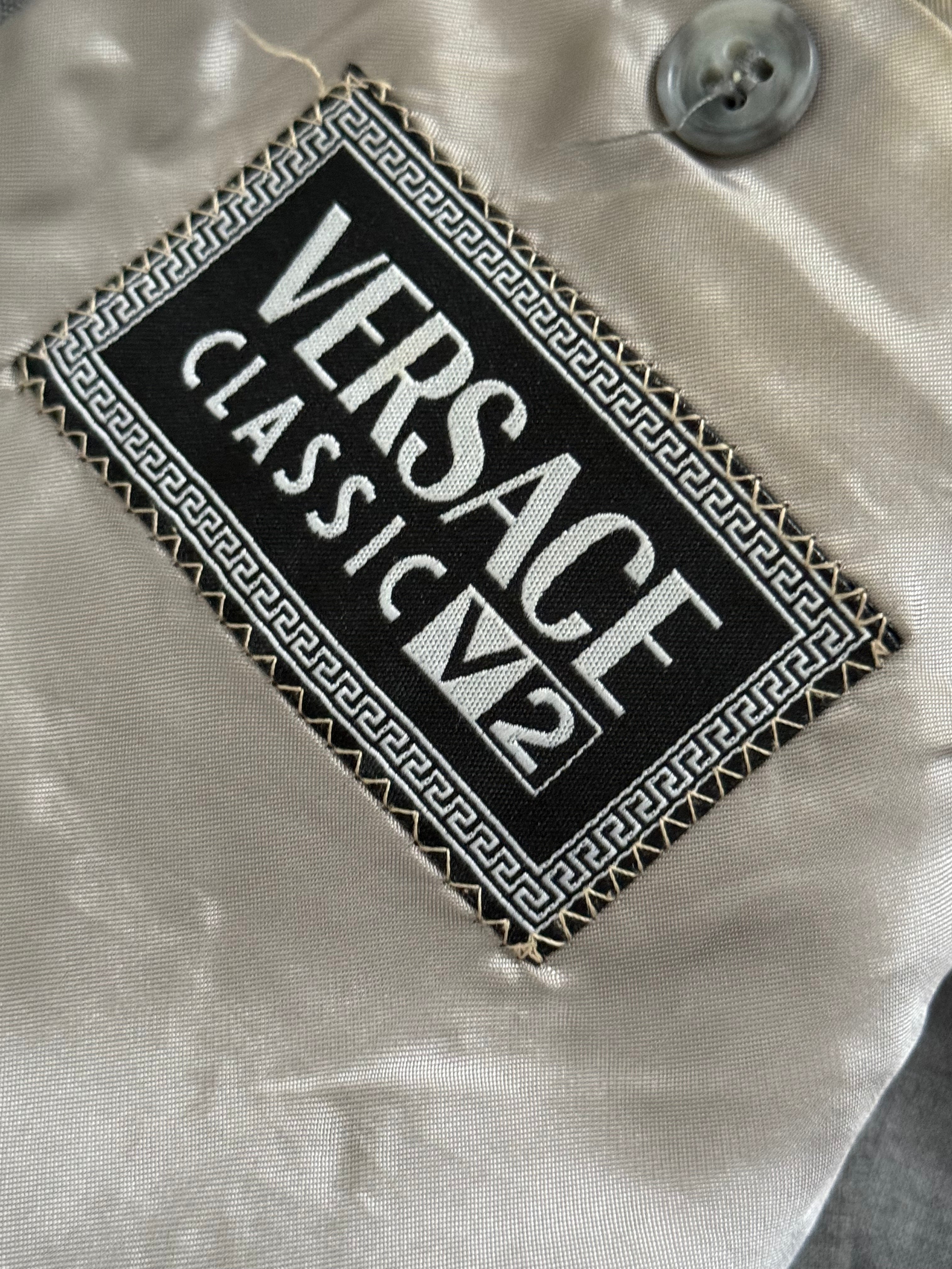 Versace 1980s 1B Pleated Wool Metal Button Grey Suit - Size XL Jacket / 36" Waist