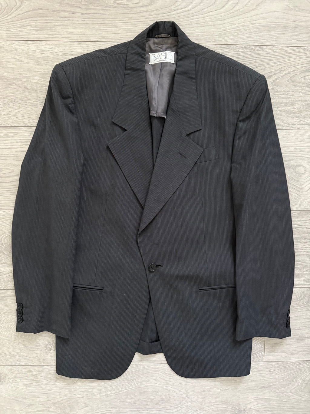 Basile 1980s 1B Asymmetrical Pleated Wool Grey Suit - Size S Jacket / 30" Waist