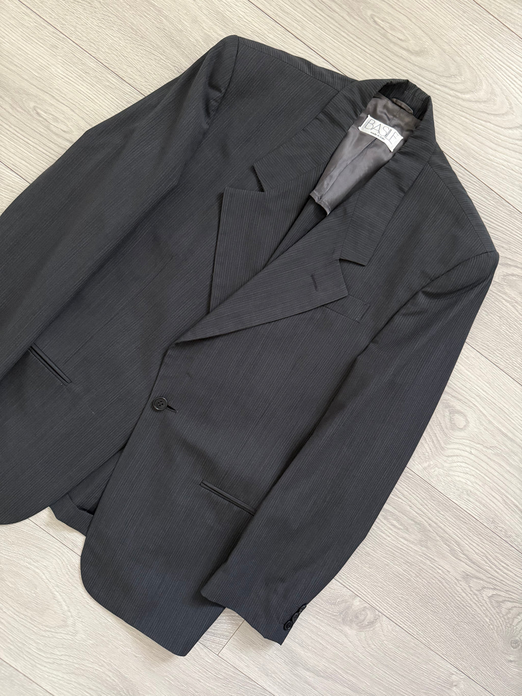 Basile 1980s 1B Asymmetrical Pleated Wool Grey Suit - Size S Jacket / 30" Waist