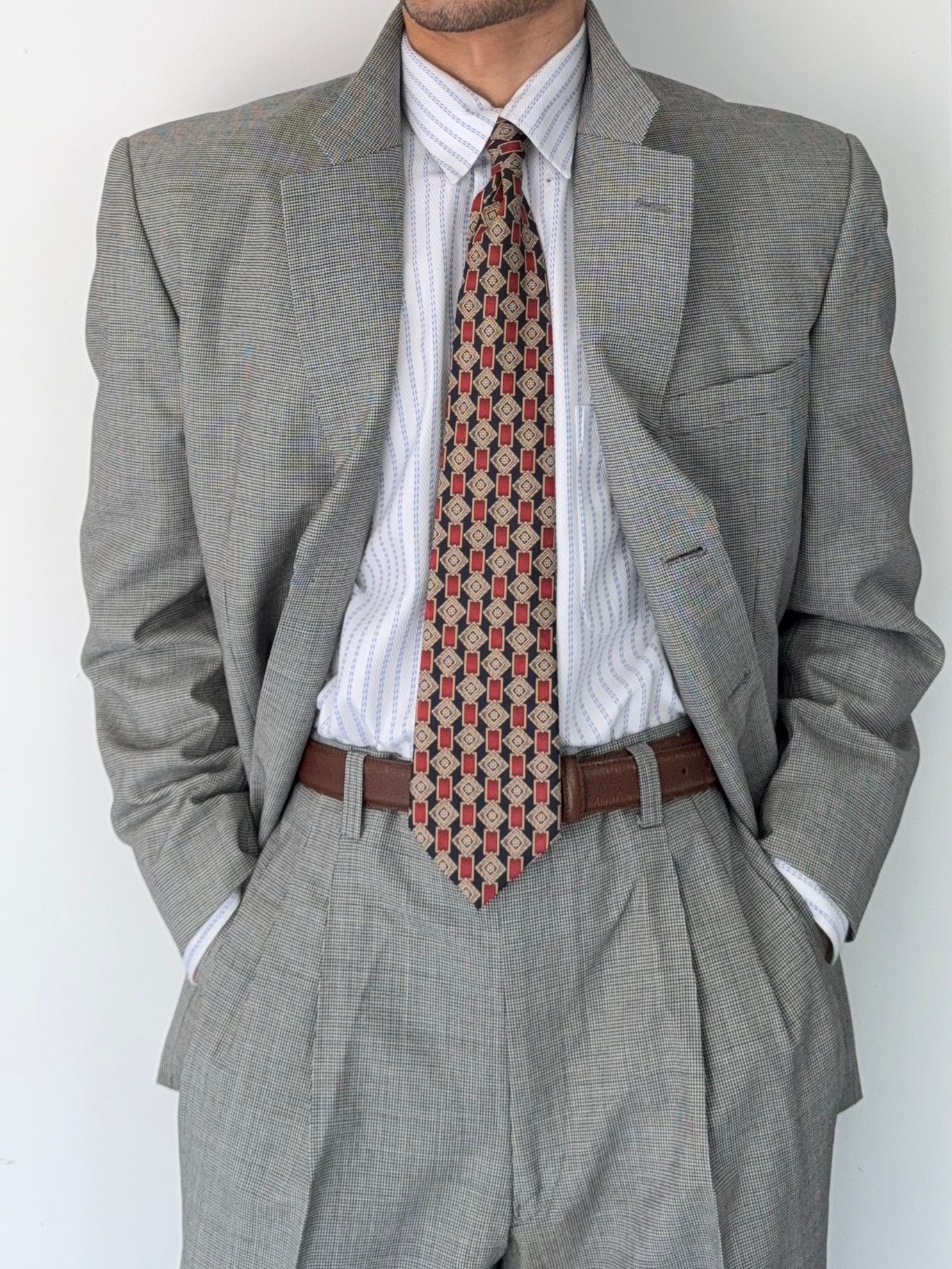Givenchy 1980s 3B Pleated Wool Textured Grey Suit - Size XL Jacket / 35" Waist