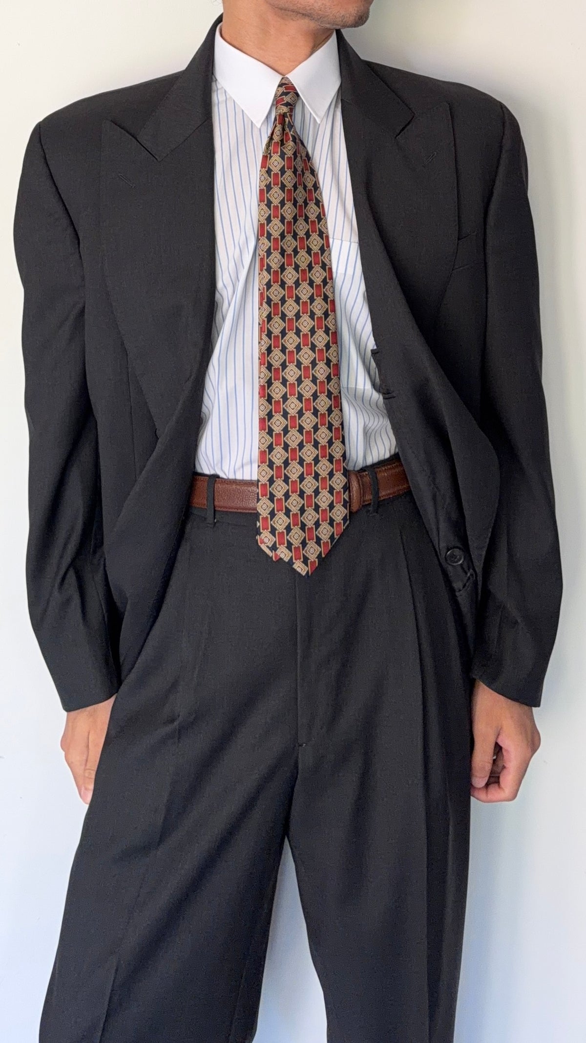 Gianfranco Ferre 1980s Peaked Lapel Double Breasted Pleated Wool Suit Grey - Size L Jacket / 34" Waist