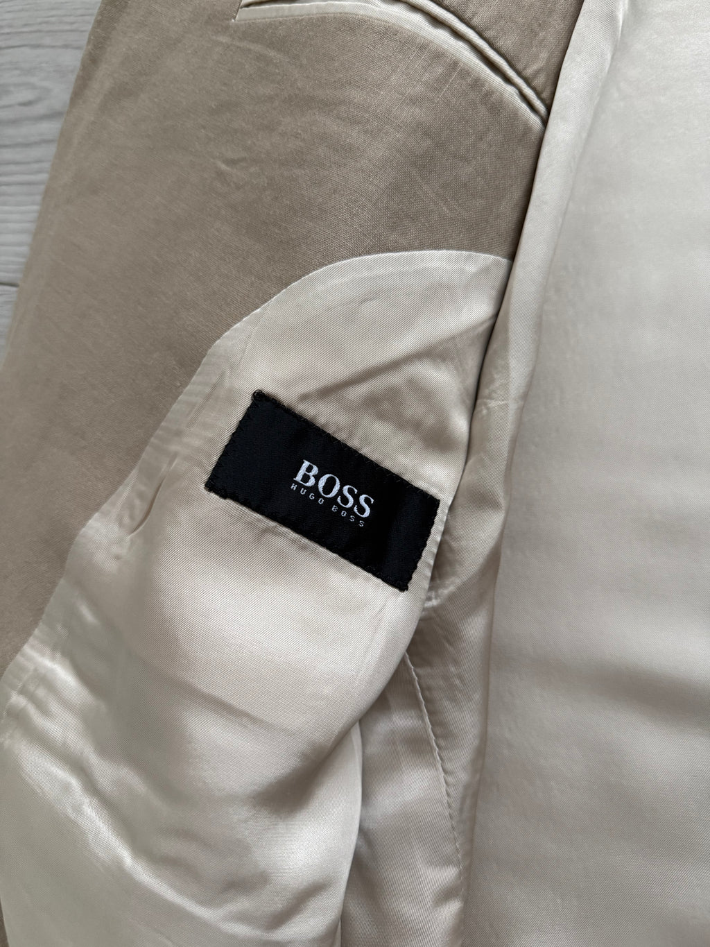 Hugo Boss 1990s 3B Linen Suit - Size XL Jacket / 35" Waist