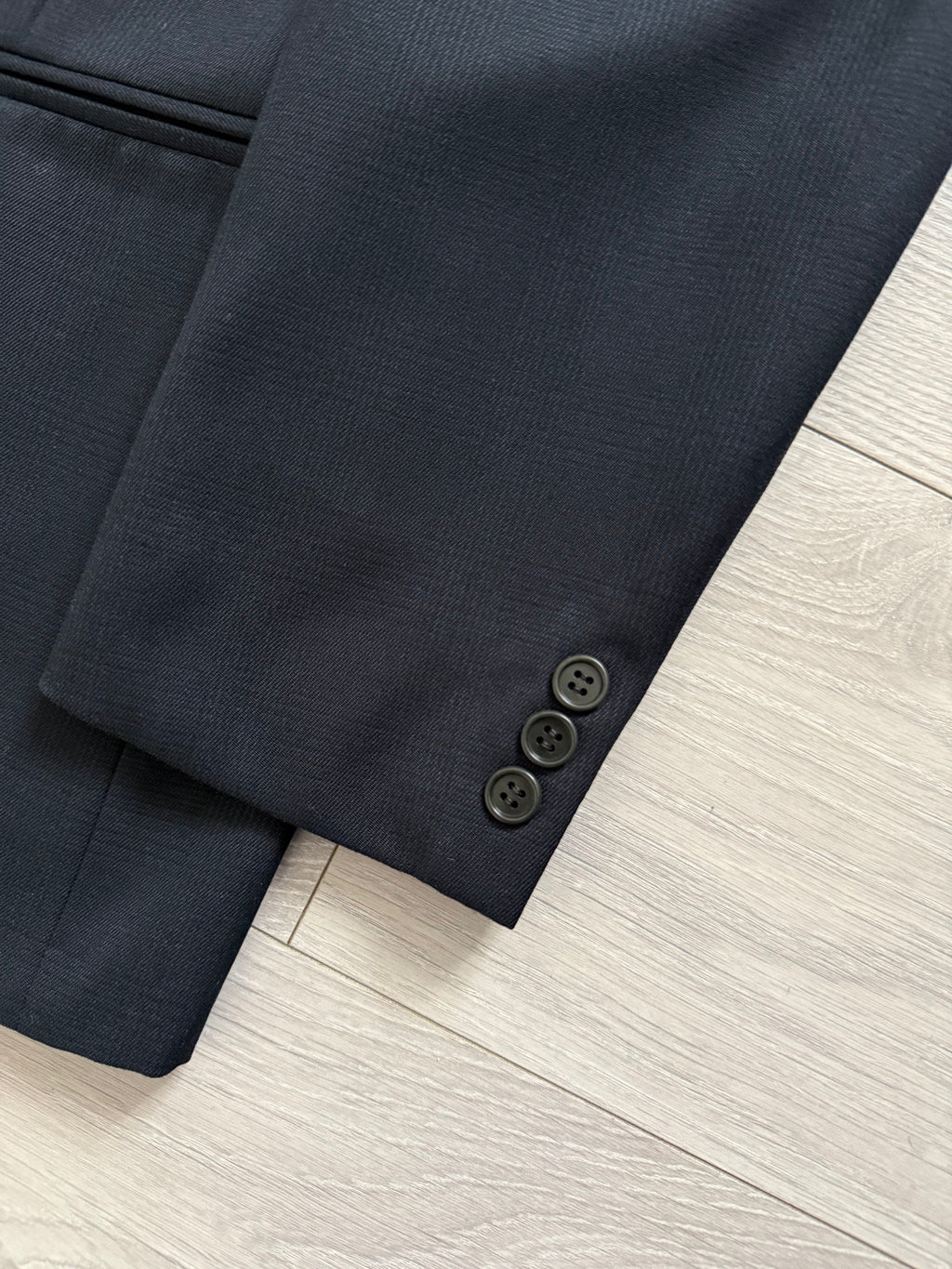 Krizia Armani 1990s Peaked Lapel Double Breasted Pleated Wool Suit Navy - Size M Jacket / 31" Waist