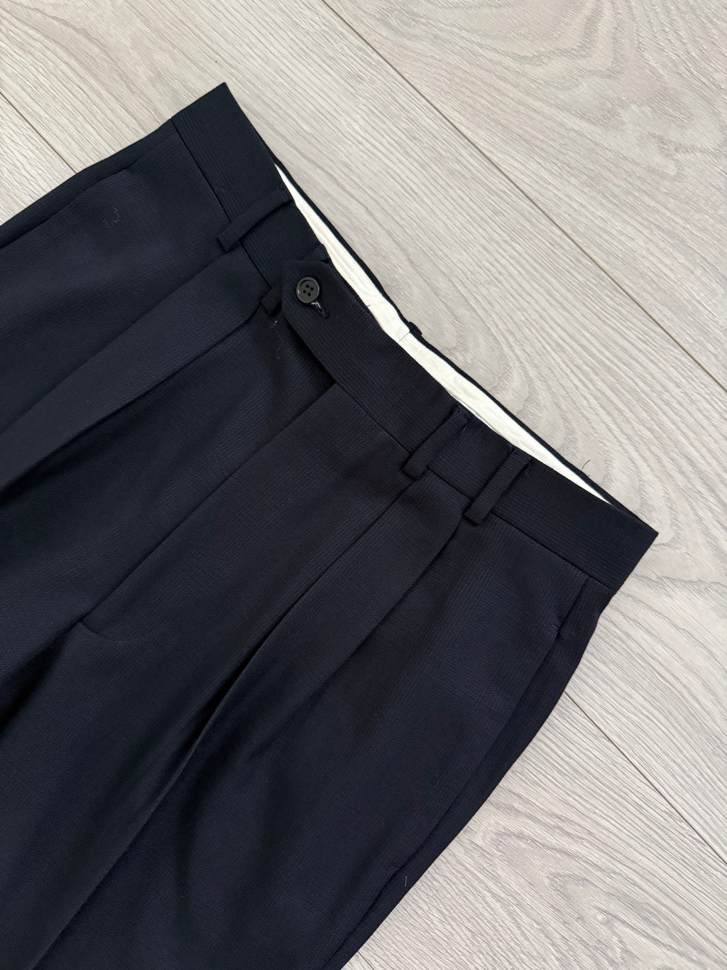 Krizia Armani 1990s Peaked Lapel Double Breasted Pleated Wool Suit Navy - Size M Jacket / 31" Waist