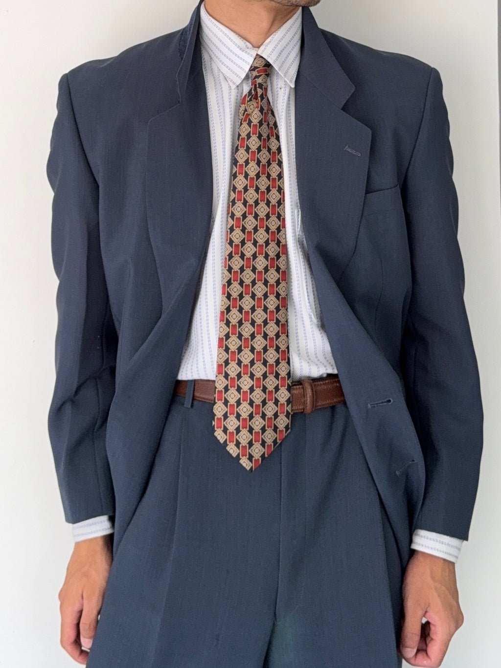 Givenchy 1980s 2B Pleated Wool Textured Blue Lightweight Suit - Size L Jacket / 35" Waist