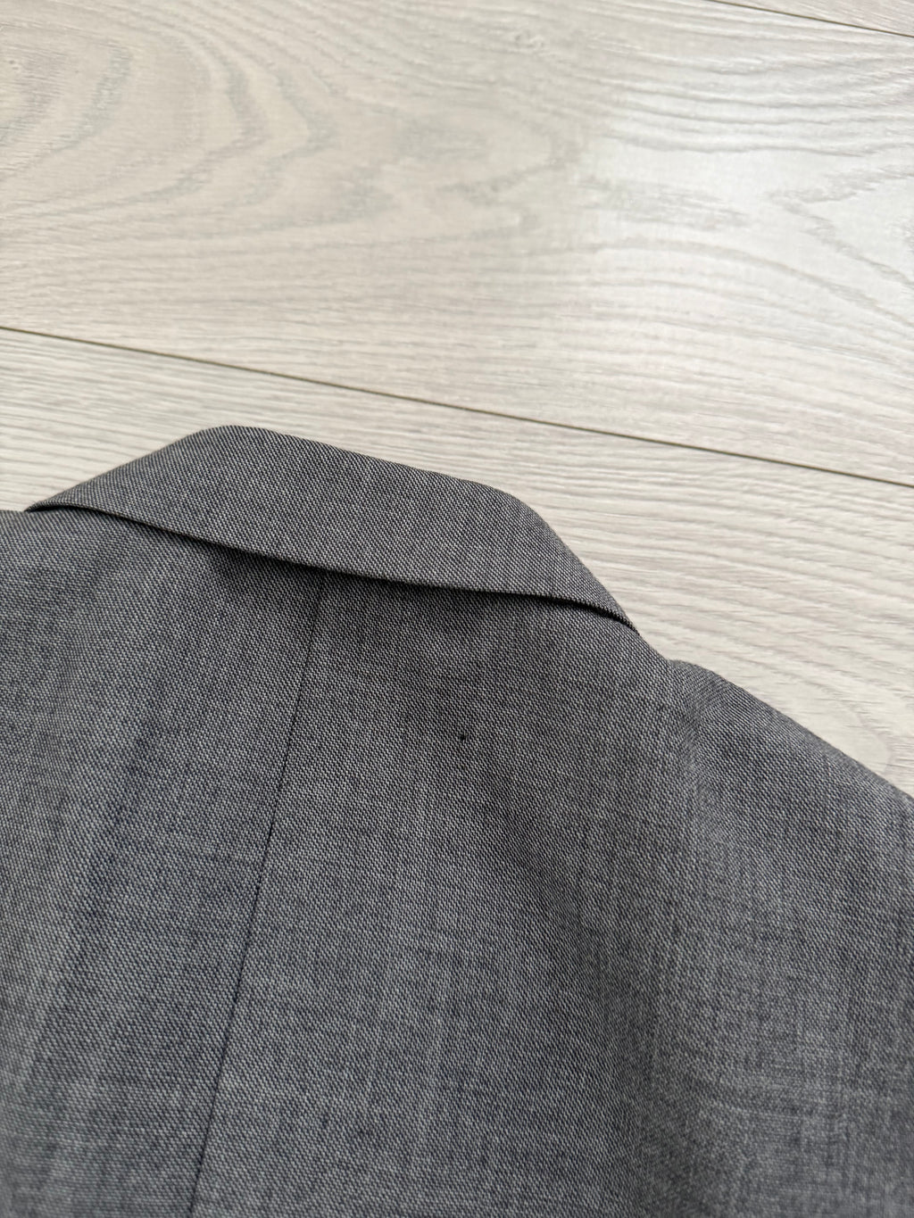 Emporio Armani 1990s Peaked Lapel Double Breasted Double-Pleated Wool Suit Grey - Size M Jacket / 32" Waist
