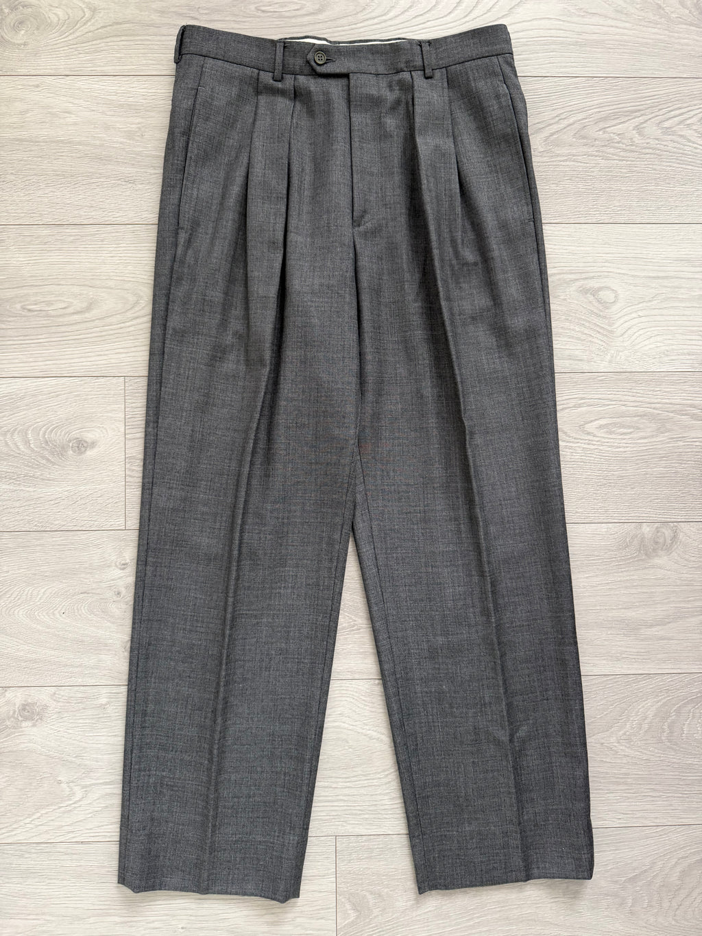 Emporio Armani 1990s Peaked Lapel Double Breasted Double-Pleated Wool Suit Grey - Size M Jacket / 32" Waist