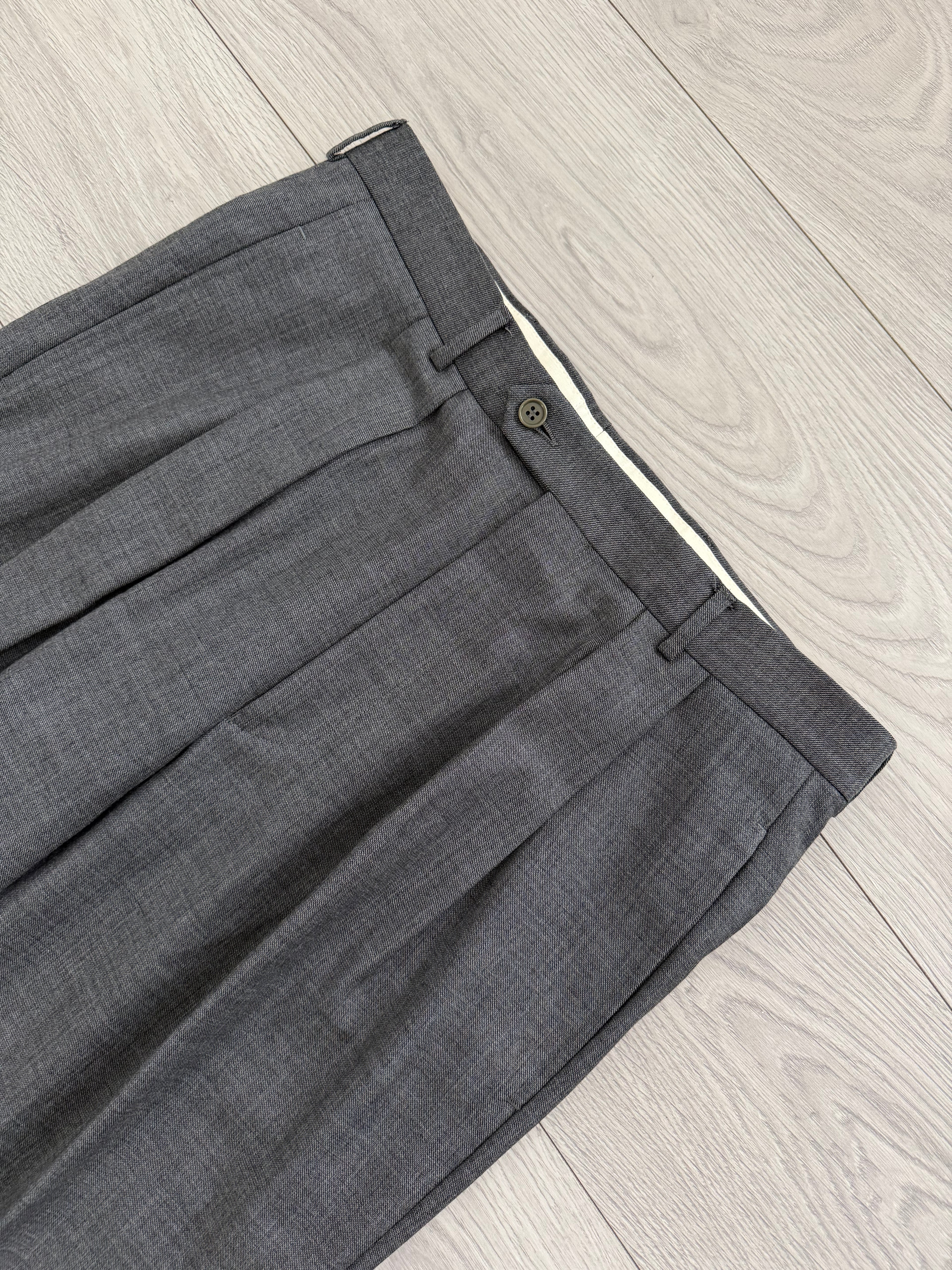 Emporio Armani 1990s Peaked Lapel Double Breasted Double-Pleated Wool Suit Grey - Size M Jacket / 32" Waist