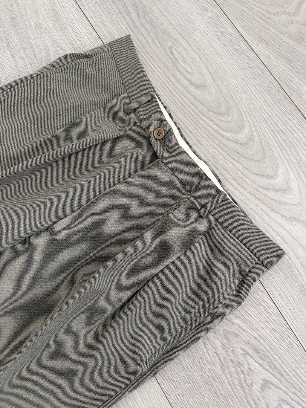 Emporio Armani 1990s Peaked Lapel Double Breasted Double-Pleated Wool Blend Suit Taupe Beige - Size L Jacket / 33" Waist