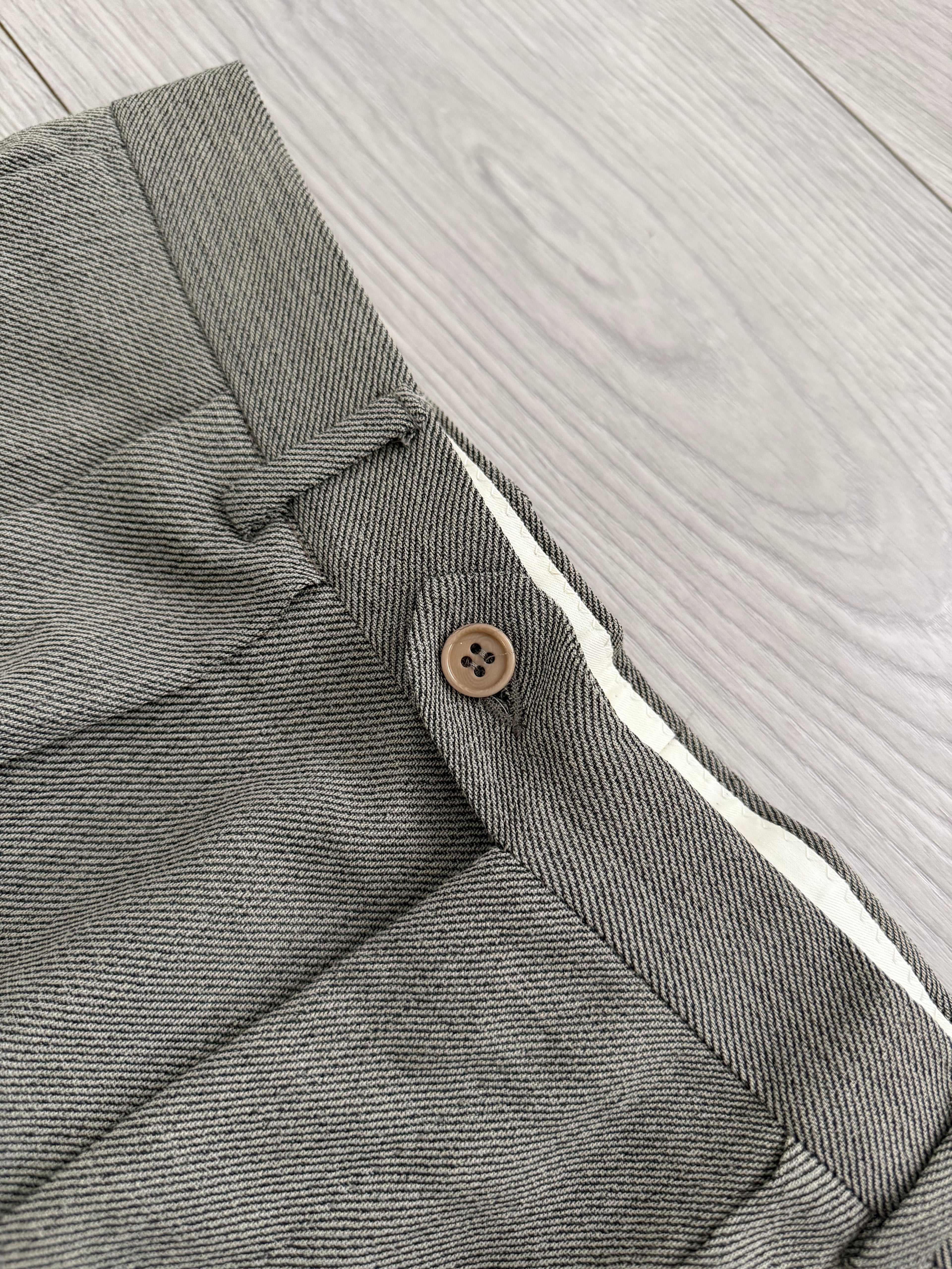 Emporio Armani 1990s Peaked Lapel Double Breasted Double-Pleated Wool Blend Suit Taupe Beige - Size L Jacket / 33" Waist