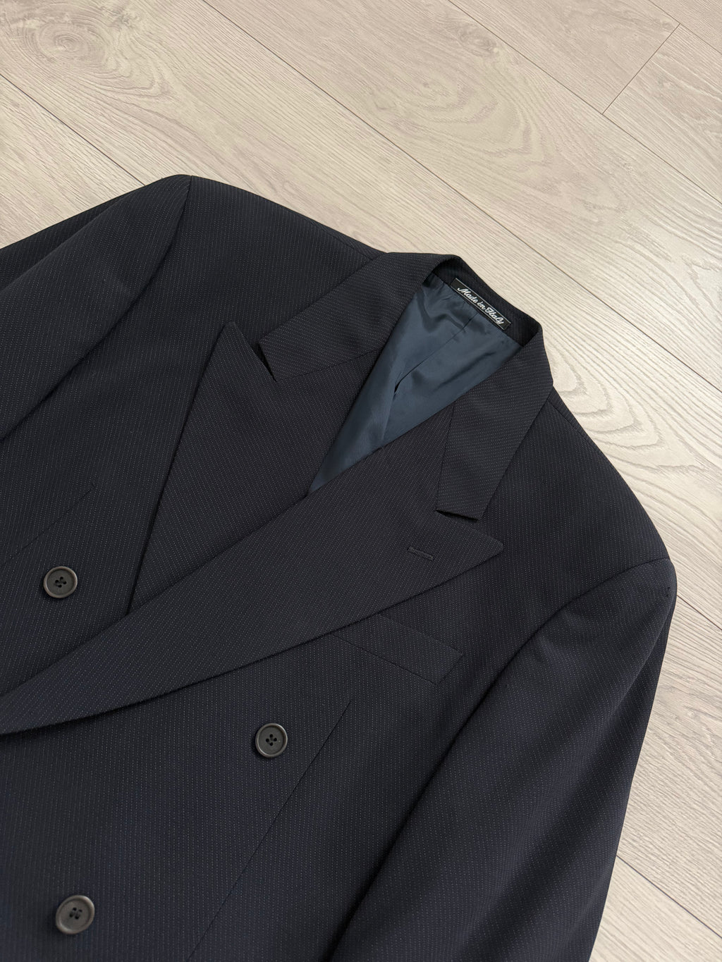 Giorgio Armani 1980s Peaked Lapel Double Breasted Double-Pleated Wool Blend Suit Navy - Size M Jacket / 31" Waist