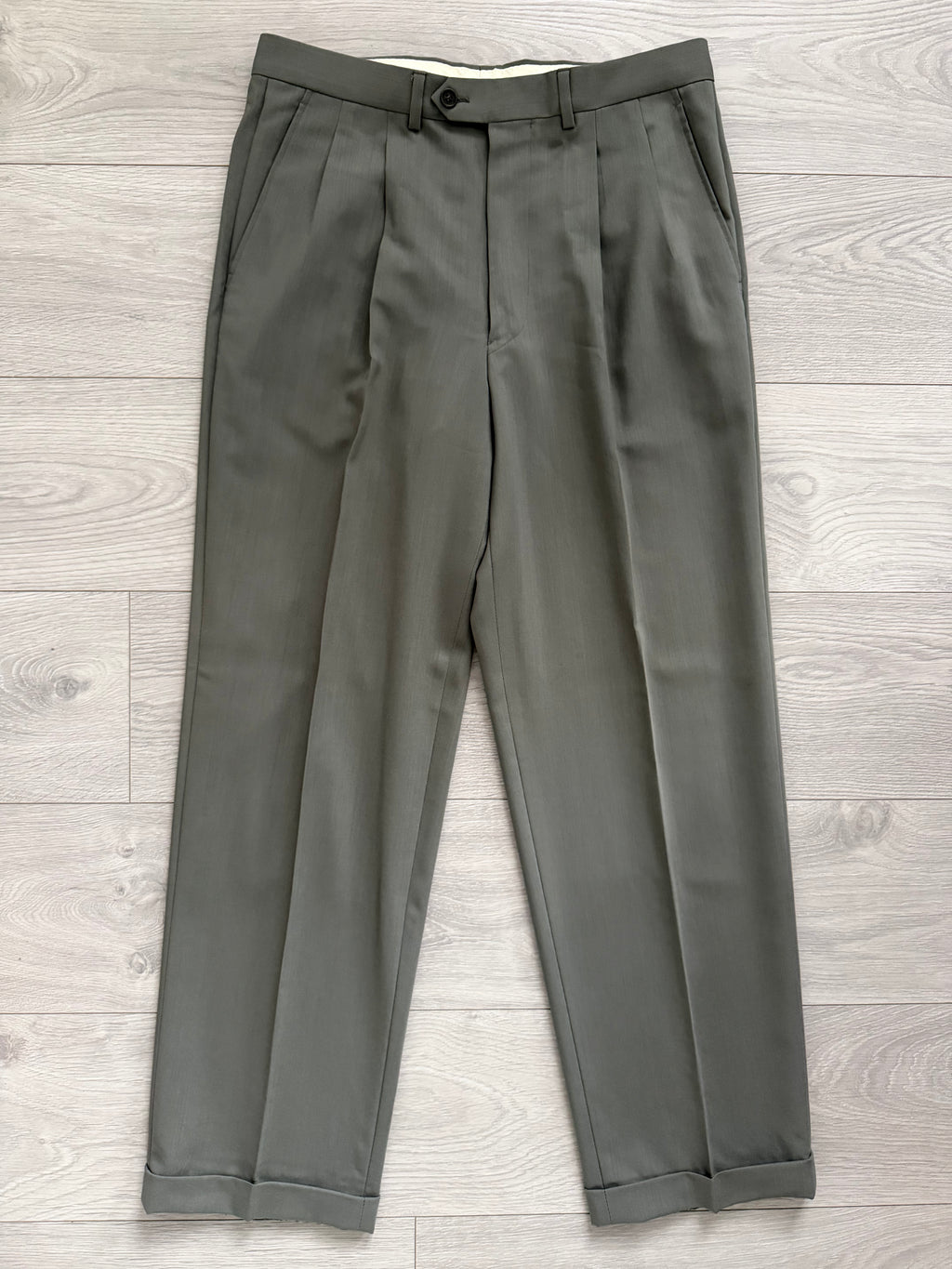 Giorgio Armani 1980s Peaked Lapel Double Breasted Double-Pleated Wool Suit Taupe Green - Size M Jacket / 32" Waist
