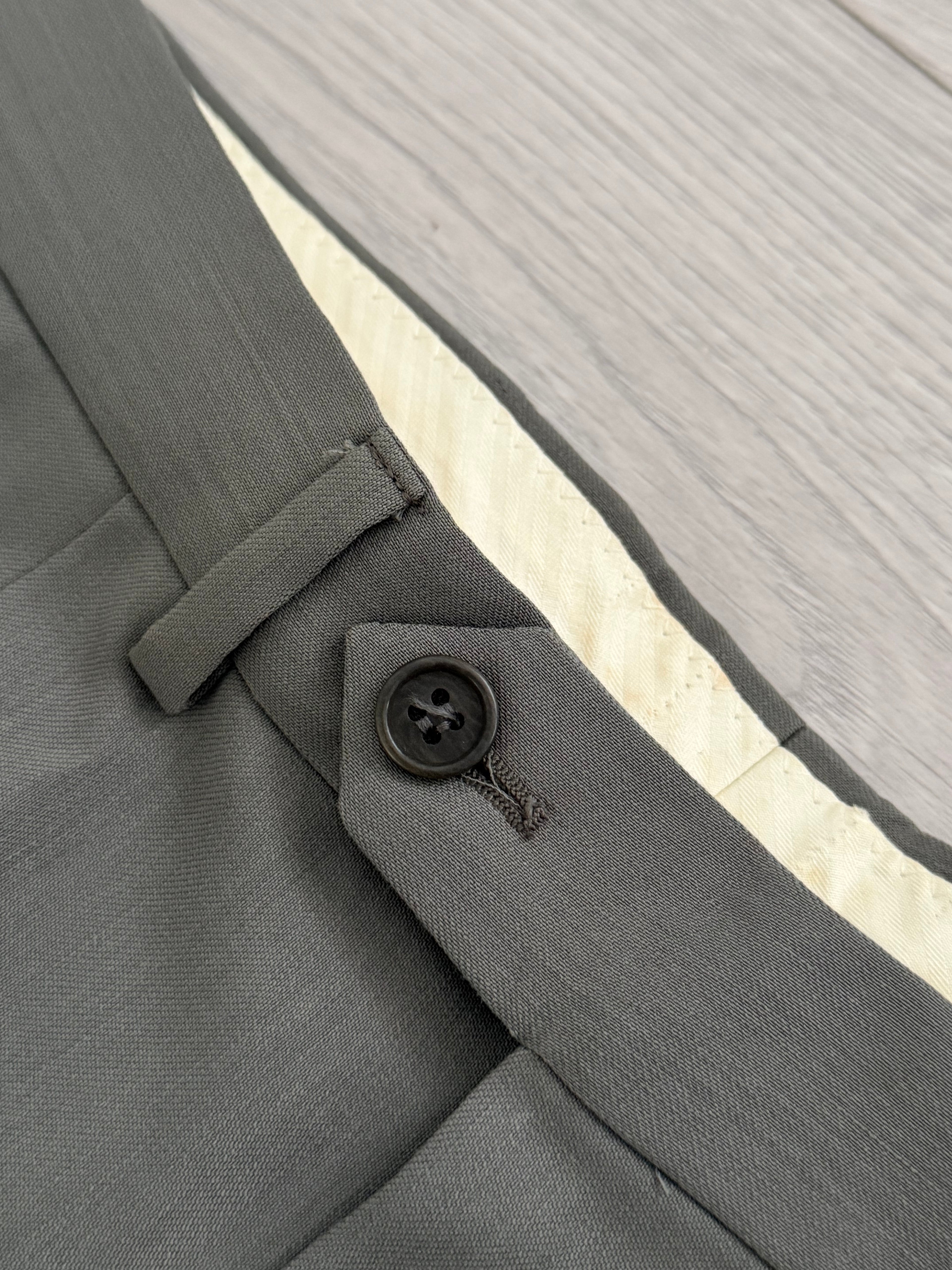 Giorgio Armani 1980s Peaked Lapel Double Breasted Double-Pleated Wool Suit Taupe Green - Size M Jacket / 32" Waist