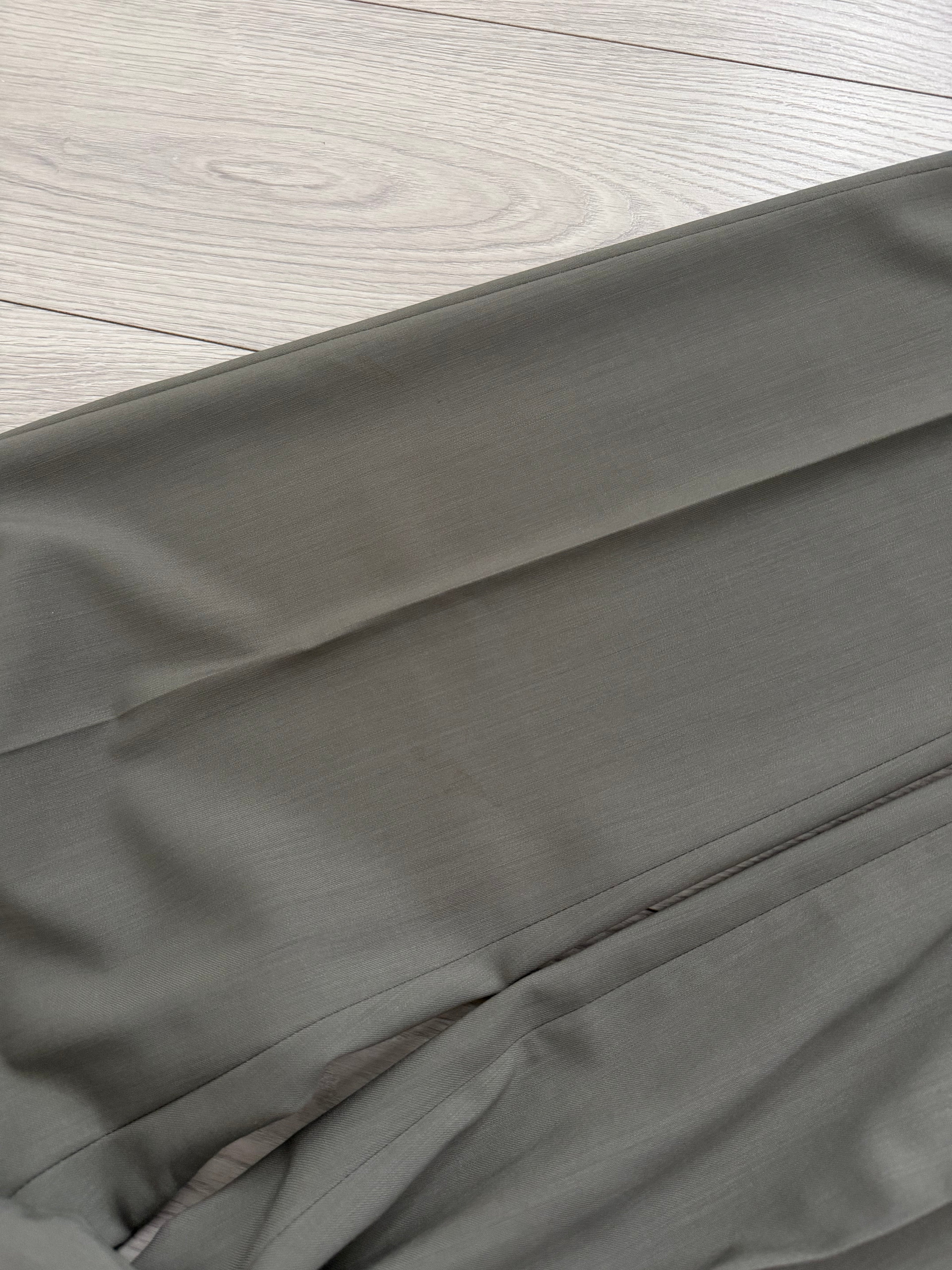Giorgio Armani 1980s Peaked Lapel Double Breasted Double-Pleated Wool Suit Taupe Green - Size M Jacket / 32" Waist