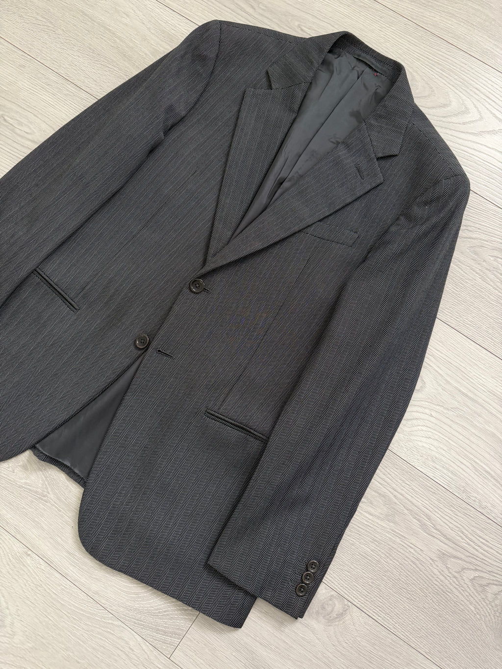 Armani 1990s Wool Silk 2B Grey Herringbone 3 Piece Suit - Size M Jacket / 32" Waist