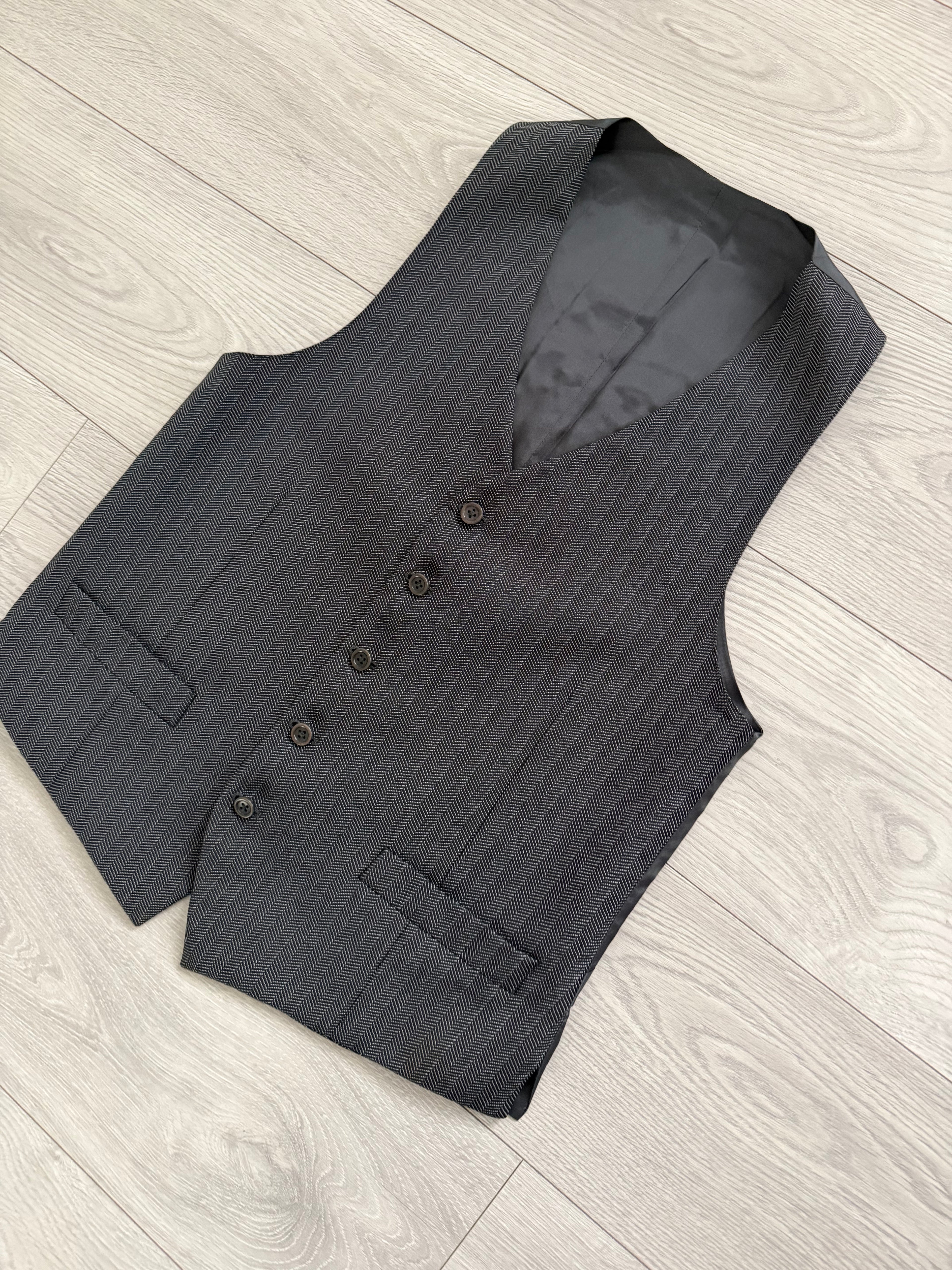 Armani 1990s Wool Silk 2B Grey Herringbone 3 Piece Suit - Size M Jacket / 32" Waist