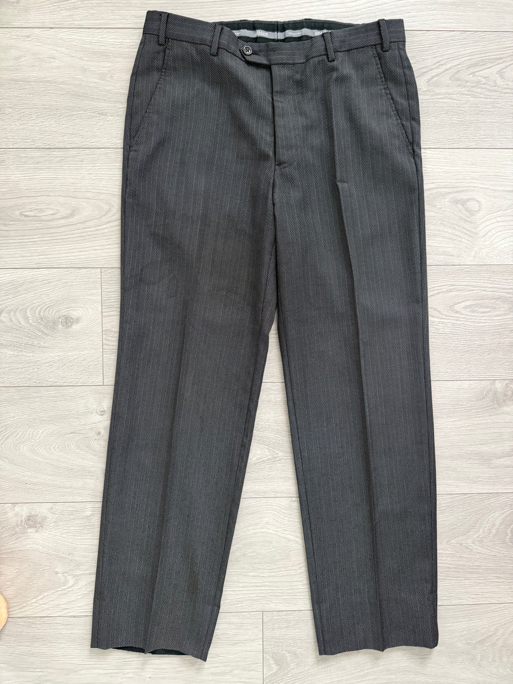 Armani 1990s Wool Silk 2B Grey Herringbone 3 Piece Suit - Size M Jacket / 32" Waist