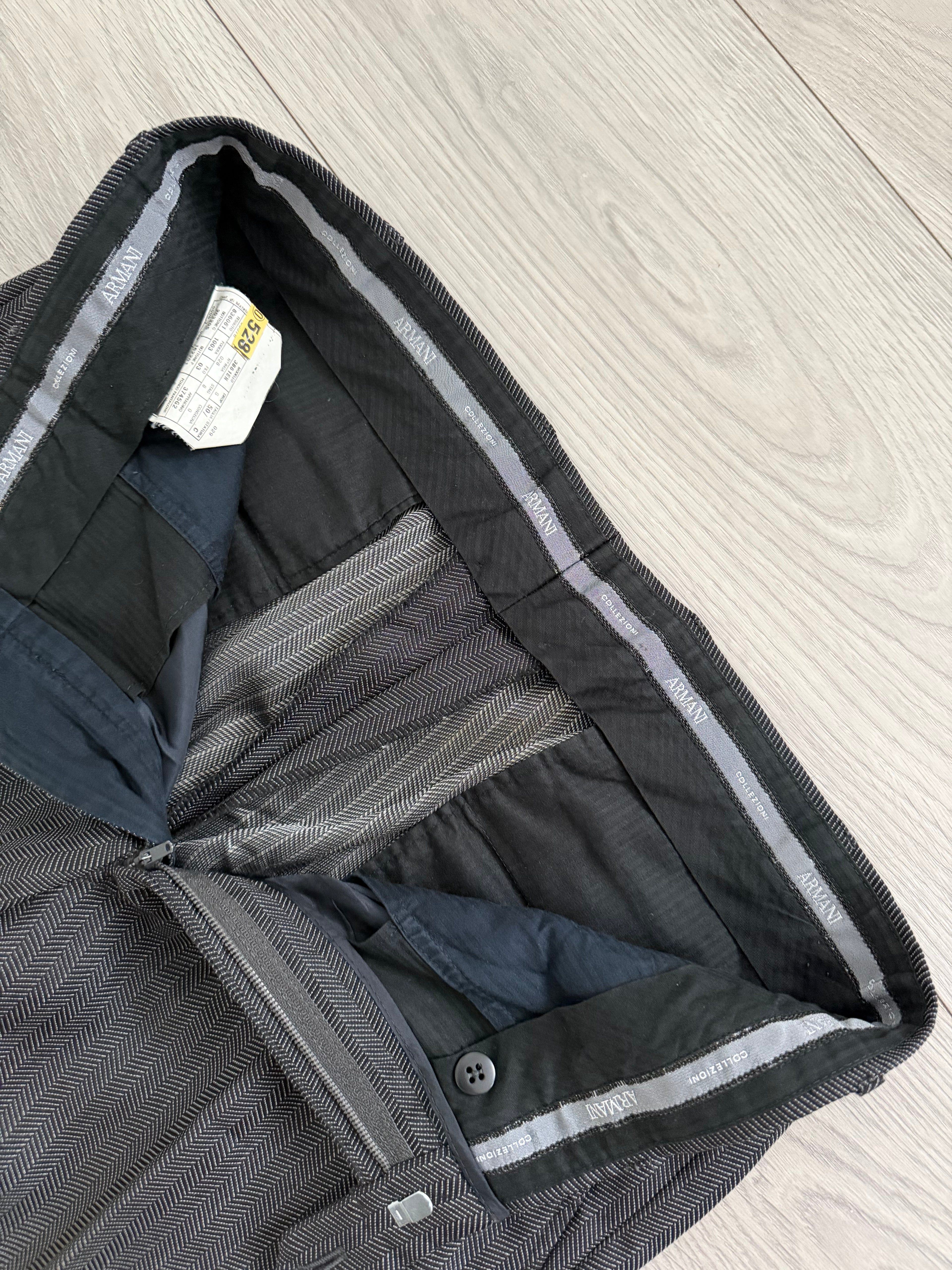Armani 1990s Wool Silk 2B Grey Herringbone 3 Piece Suit - Size M Jacket / 32" Waist