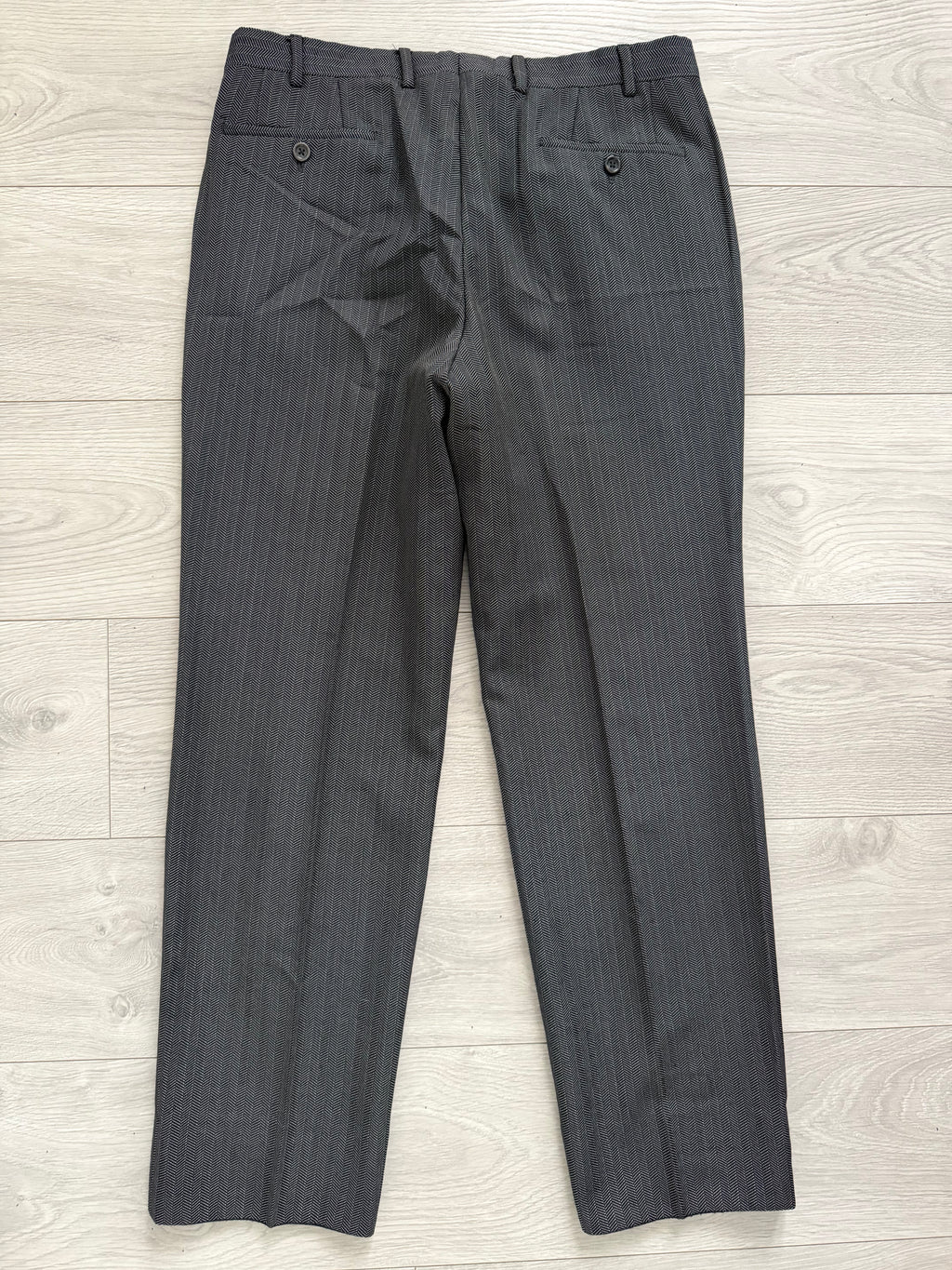 Armani 1990s Wool Silk 2B Grey Herringbone 3 Piece Suit - Size M Jacket / 32" Waist