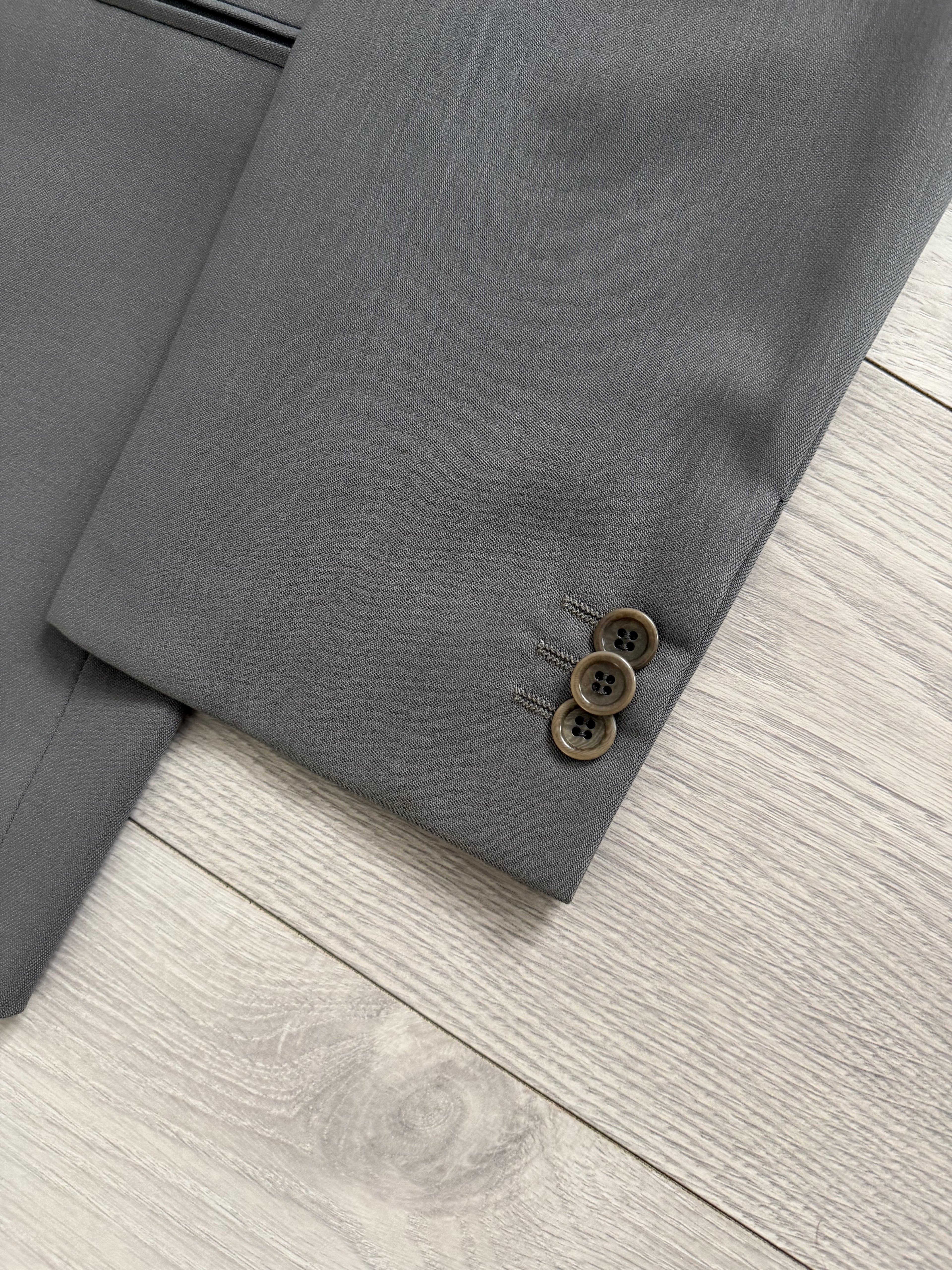 Armani 1990s Wool 2B Taupe Green Wool Pleated Suit - Size L Jacket / 34" Waist