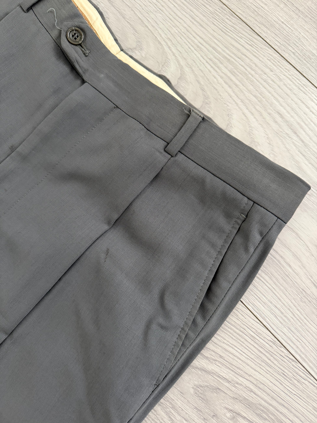 Armani 1990s Wool 2B Taupe Green Wool Pleated Suit - Size L Jacket / 34" Waist