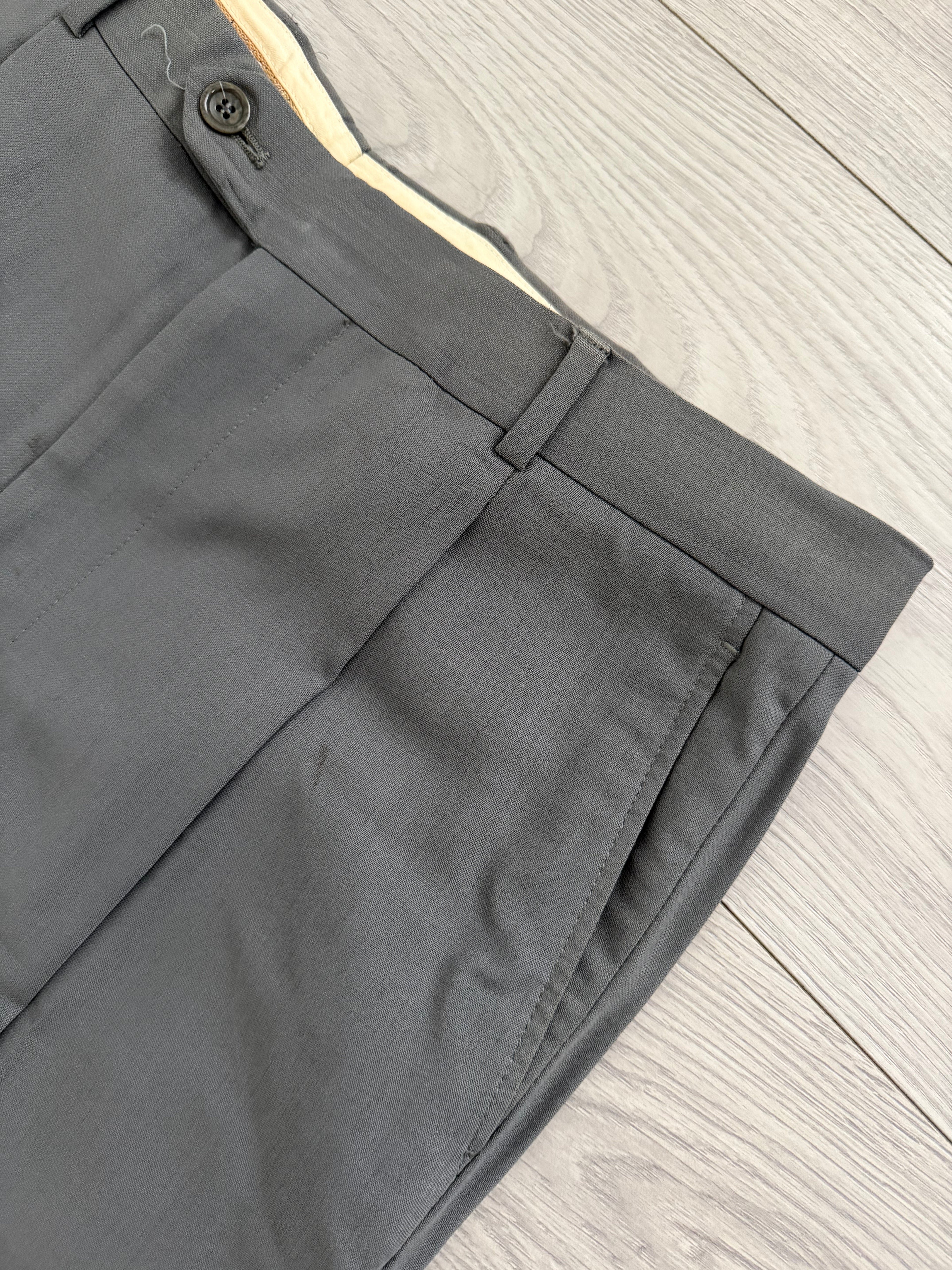 Armani 1990s Wool 2B Taupe Green Wool Pleated Suit - Size L Jacket / 34" Waist