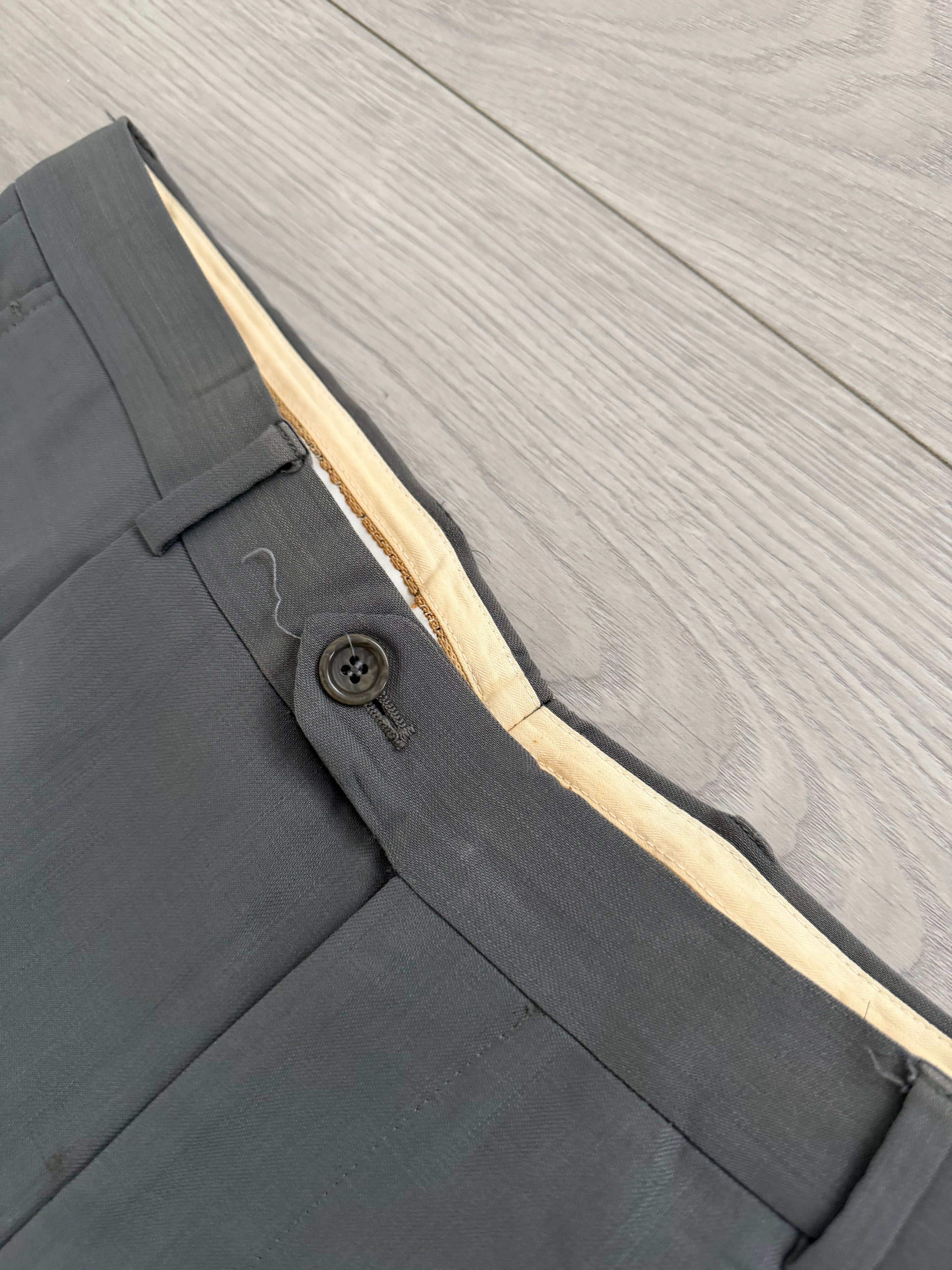 Armani 1990s Wool 2B Taupe Green Wool Pleated Suit - Size L Jacket / 34" Waist