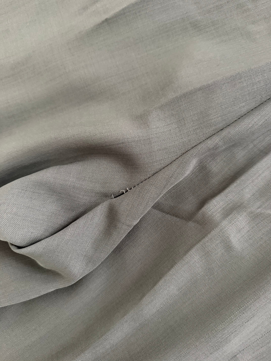Armani 1990s Wool 2B Taupe Green Wool Pleated Suit - Size L Jacket / 34" Waist
