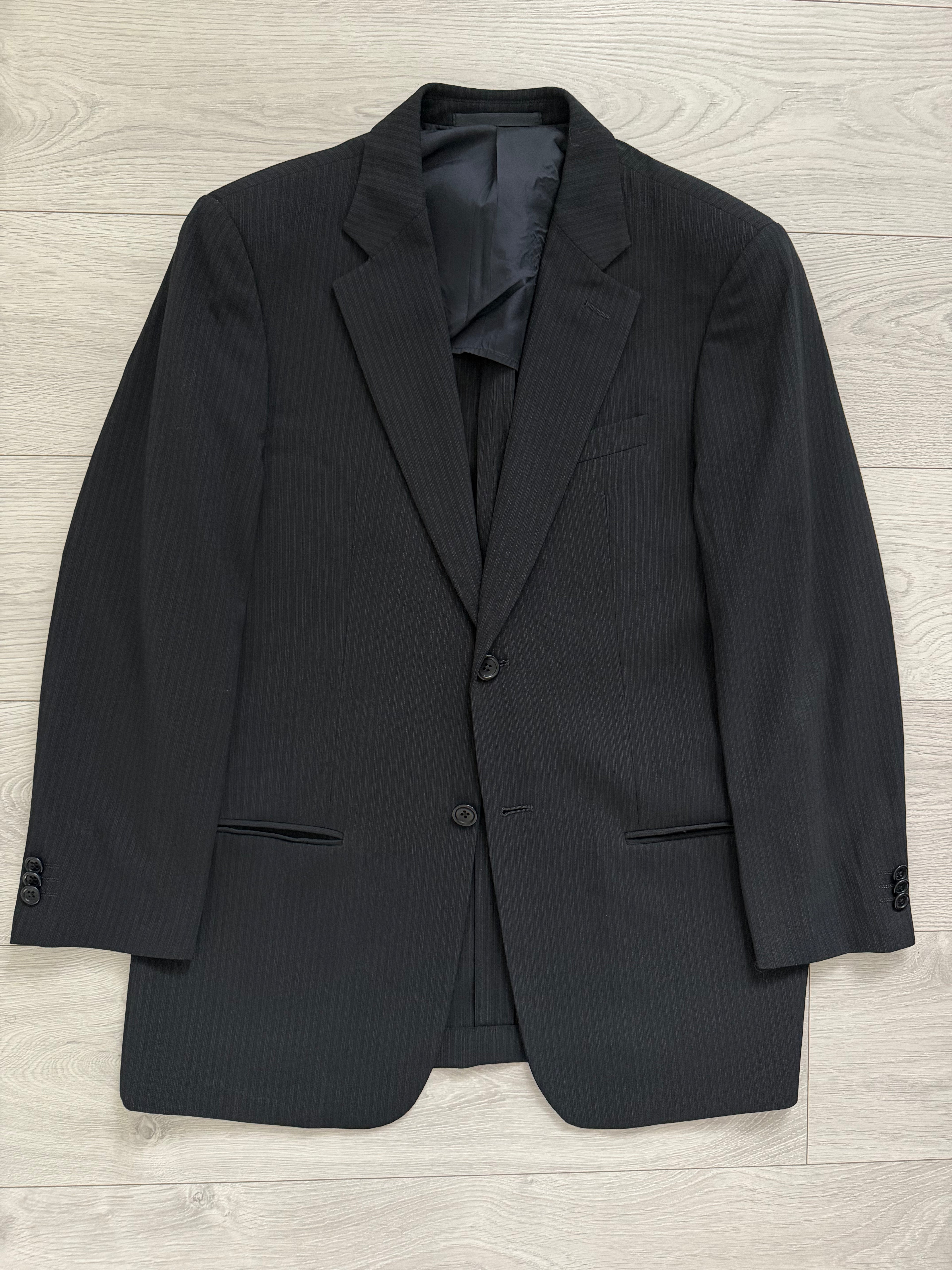 Armani 1990s Wool 2B Black Lightweight Draped Wool Pleated Suit - Size M Jacket / 32" Waist