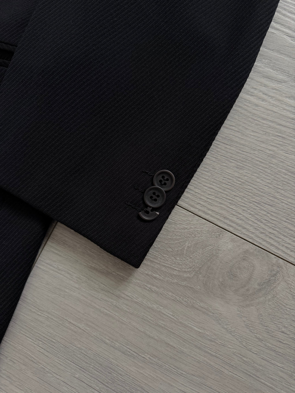 Giorgio Armani 1980s 3B Black Twill Wool Pleated Suit - Size S Jacket / 32" Waist